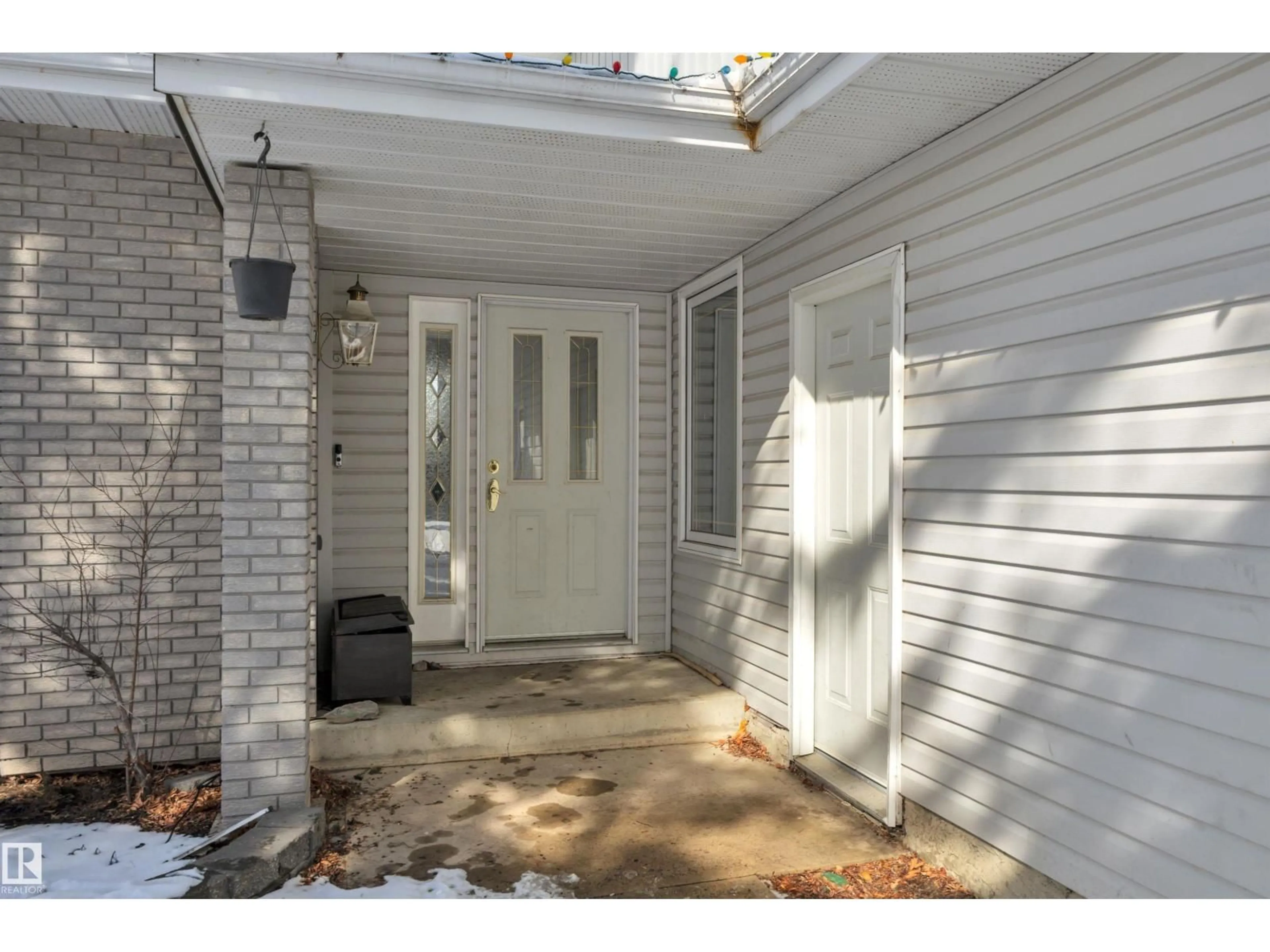 Indoor entryway for 4318 43 AV, Leduc Alberta T9E4R7