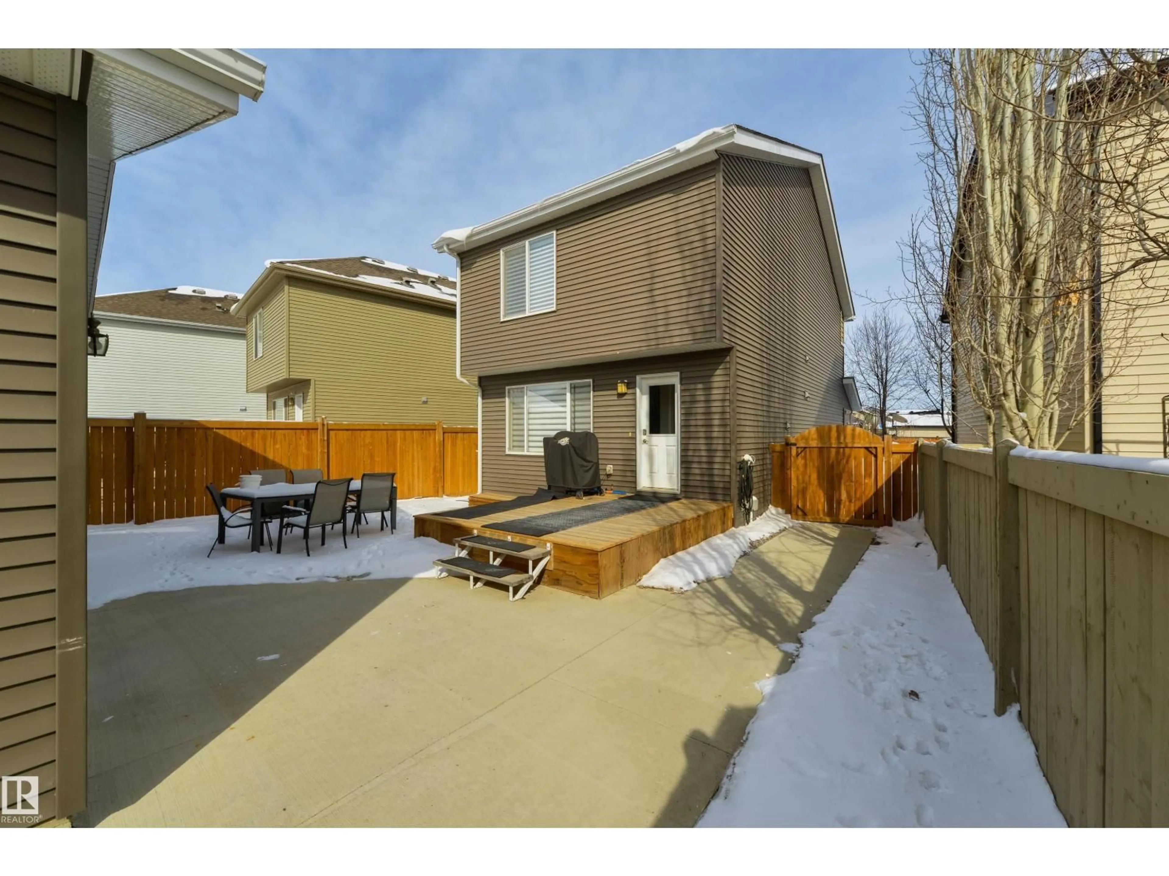 Patio, street for 8333 ELLIS CR, Edmonton Alberta T6M0P7