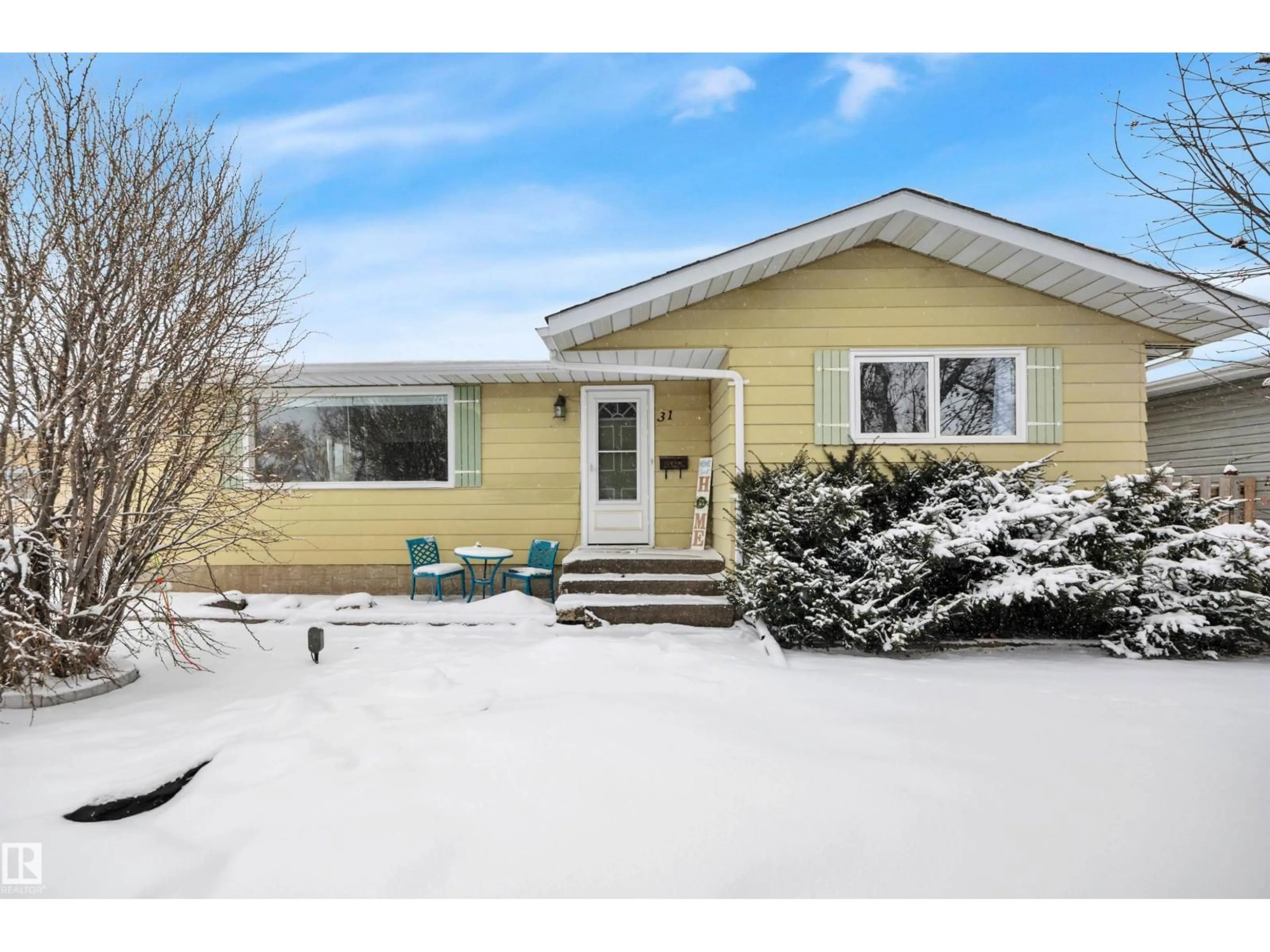 Home with vinyl exterior material, street for 31 CAMELOT CR, Leduc Alberta T9E4L5