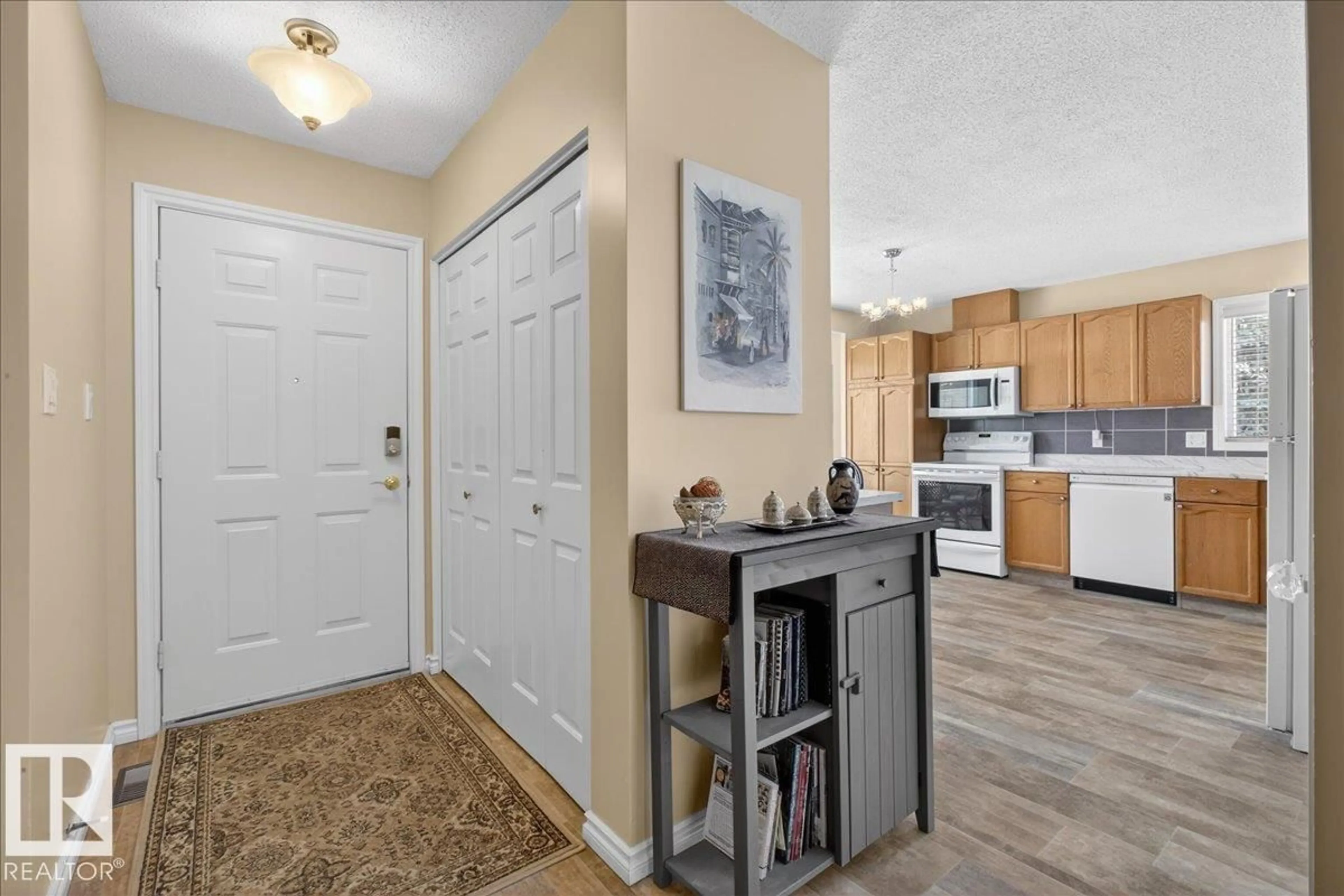 Indoor entryway for 227 KNOTTWOOD RD, Edmonton Alberta T6K4B9