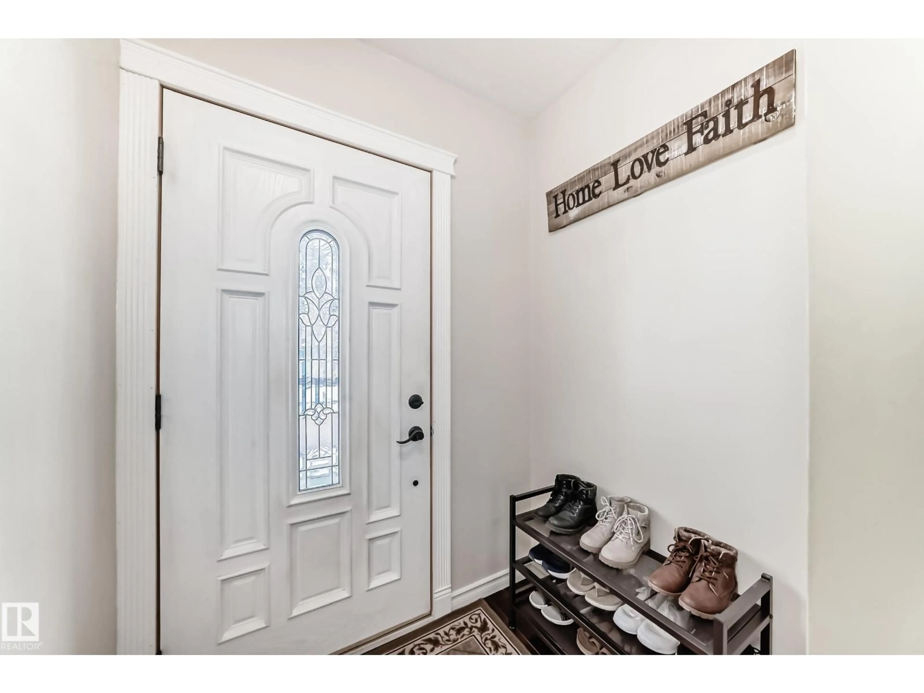 Indoor entryway for NW - 10860 147 ST, Edmonton Alberta T5N3E2