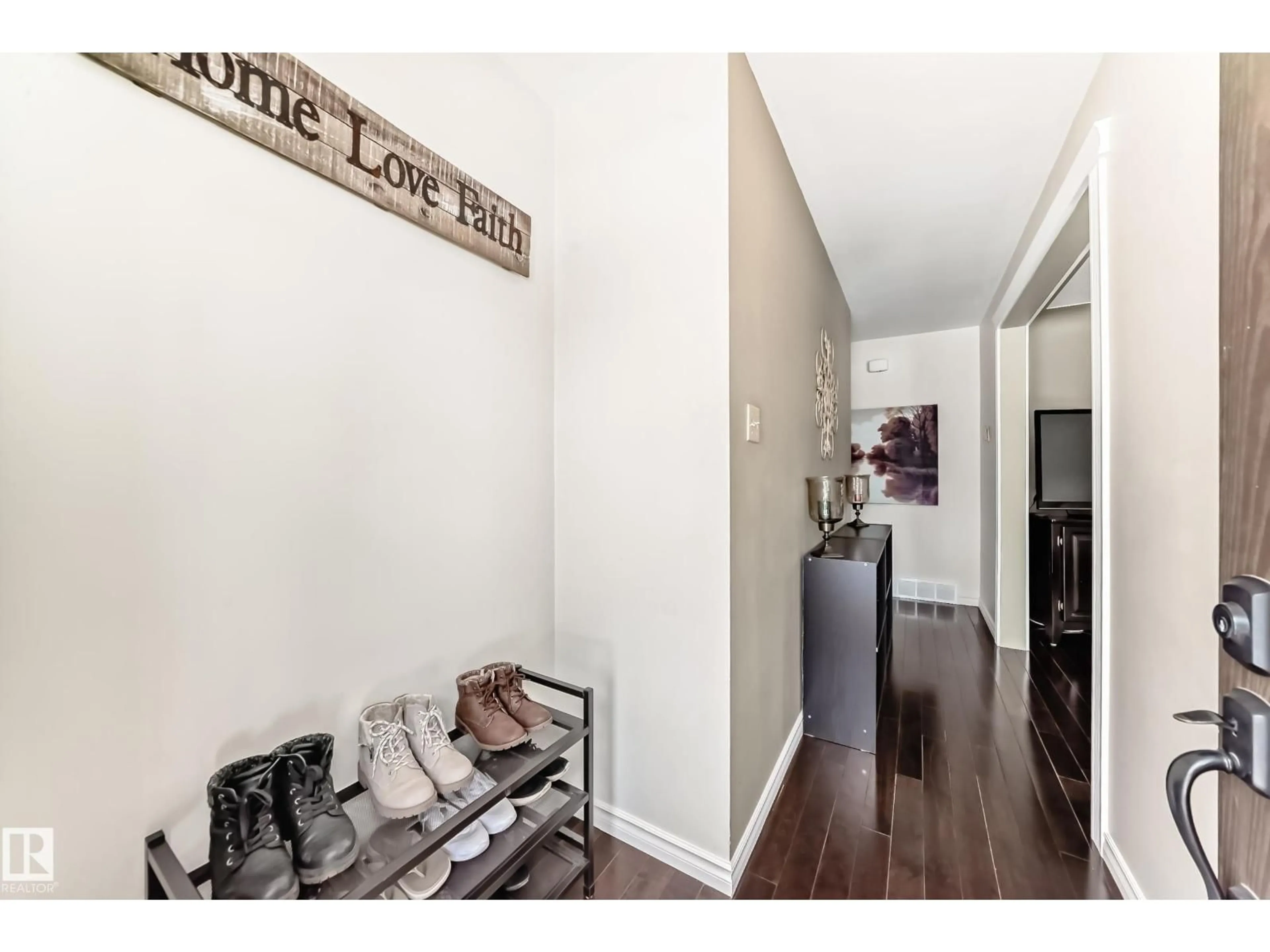 Indoor entryway for NW - 10860 147 ST, Edmonton Alberta T5N3E2