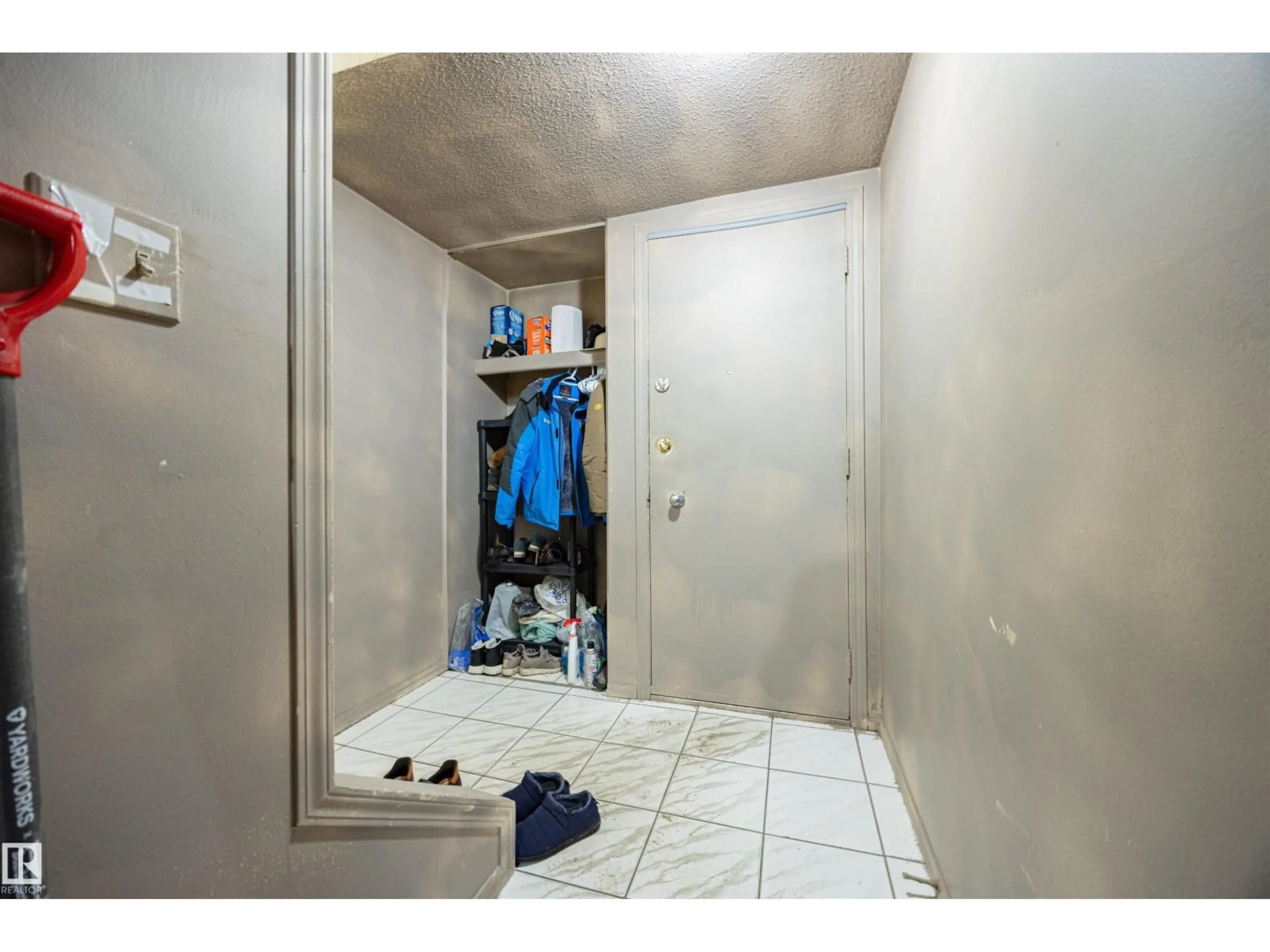 Storage room or clothes room or walk-in closet for 774 ABBOTTSFIELD RD NW, Edmonton Alberta T5W4R4