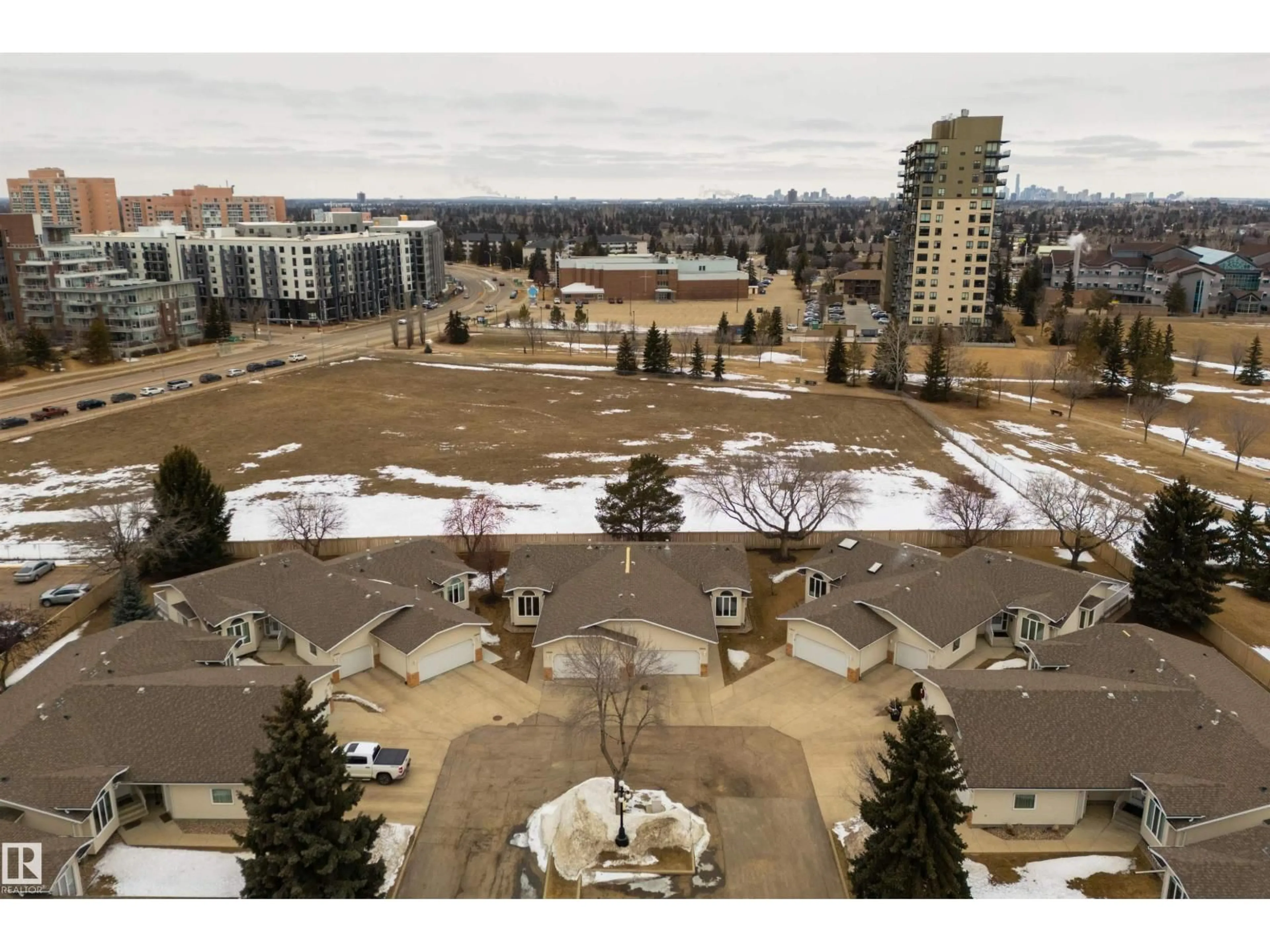 A pic from outside/outdoor area/front of a property/back of a property/a pic from drone, city buildings view from balcony for NW - 10840 25 AV, Edmonton Alberta T5J6N5