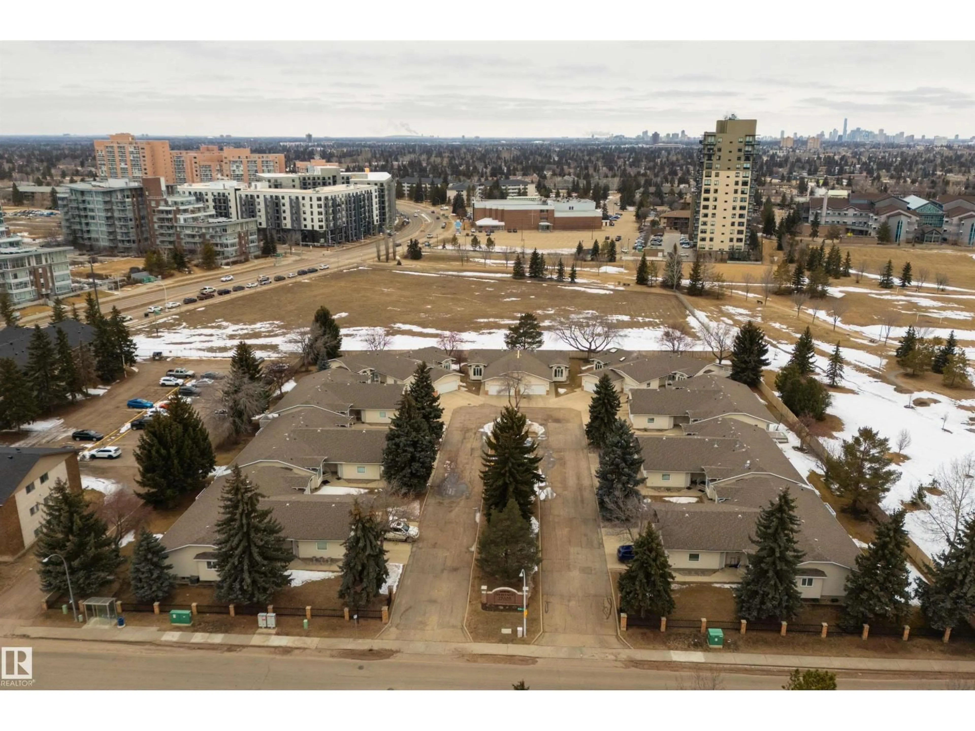 A pic from outside/outdoor area/front of a property/back of a property/a pic from drone, city buildings view from balcony for NW - 10840 25 AV, Edmonton Alberta T5J6N5
