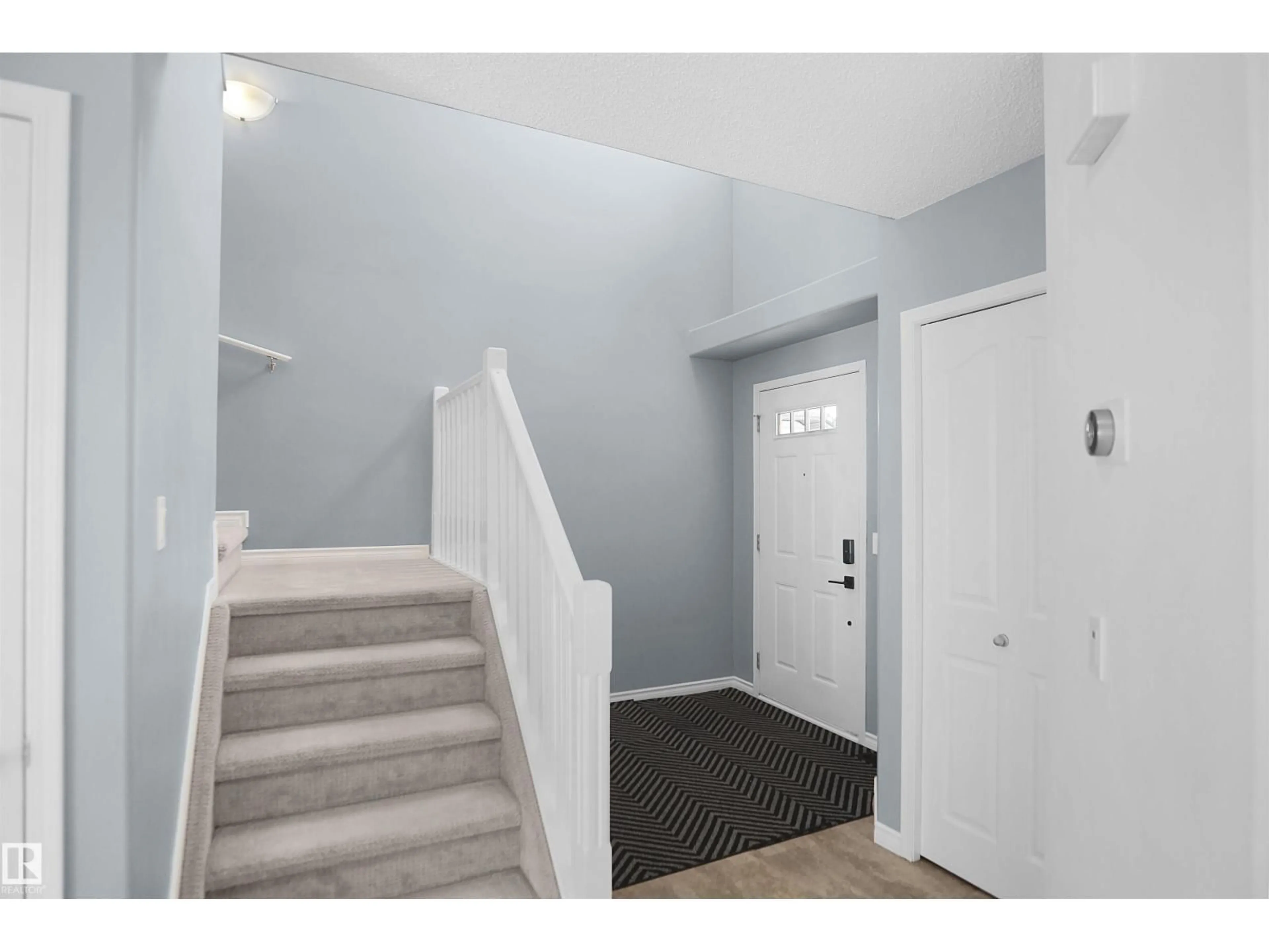 Indoor entryway for NW - 17028 119 ST, Edmonton Alberta T5X6H8