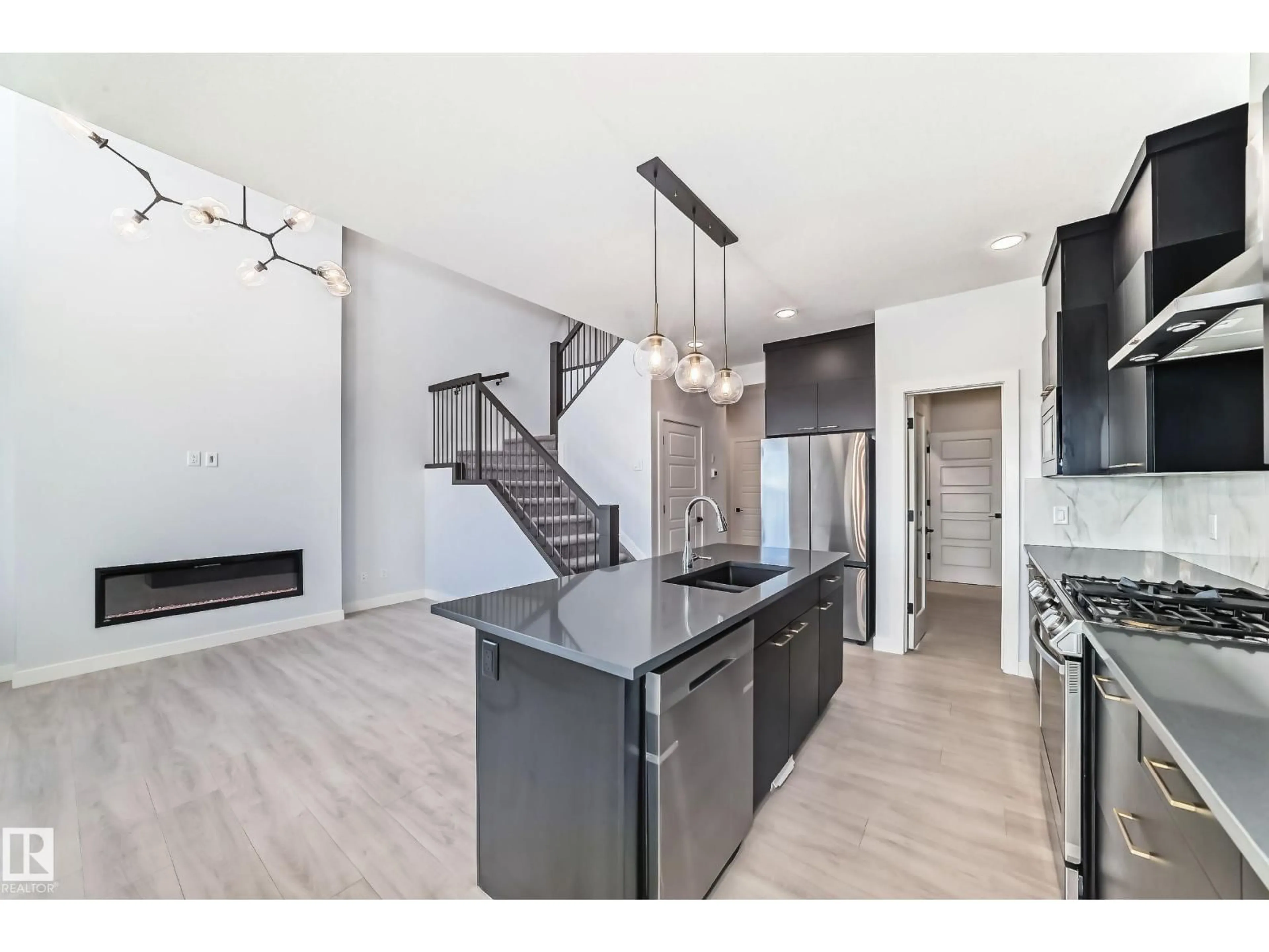 Open concept kitchen, unknown for 9411 PEAR CR, Edmonton Alberta T6X2Z4