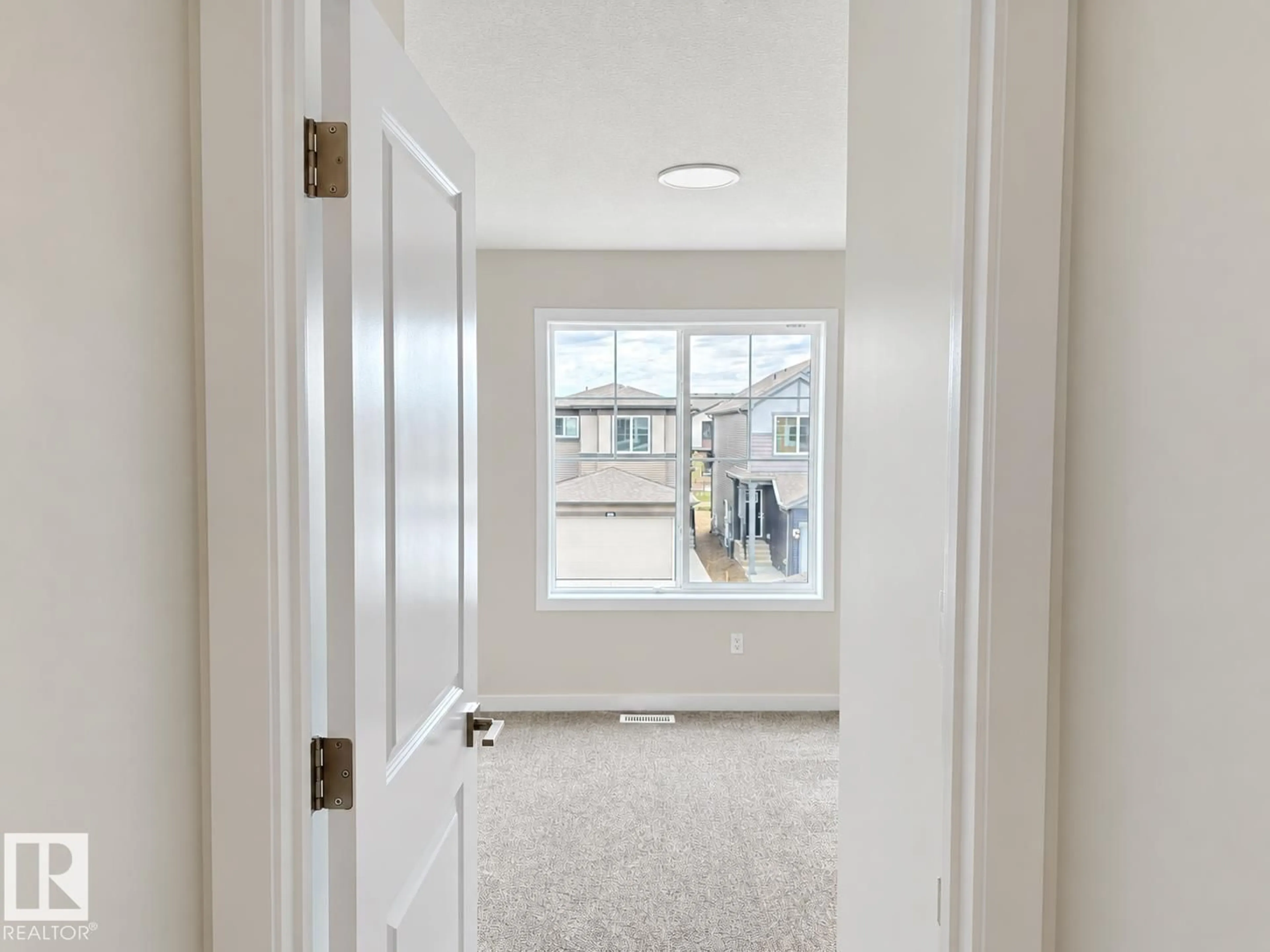 Indoor entryway for 5317 HAWTHORN CL, Edmonton Alberta T6X2Y7