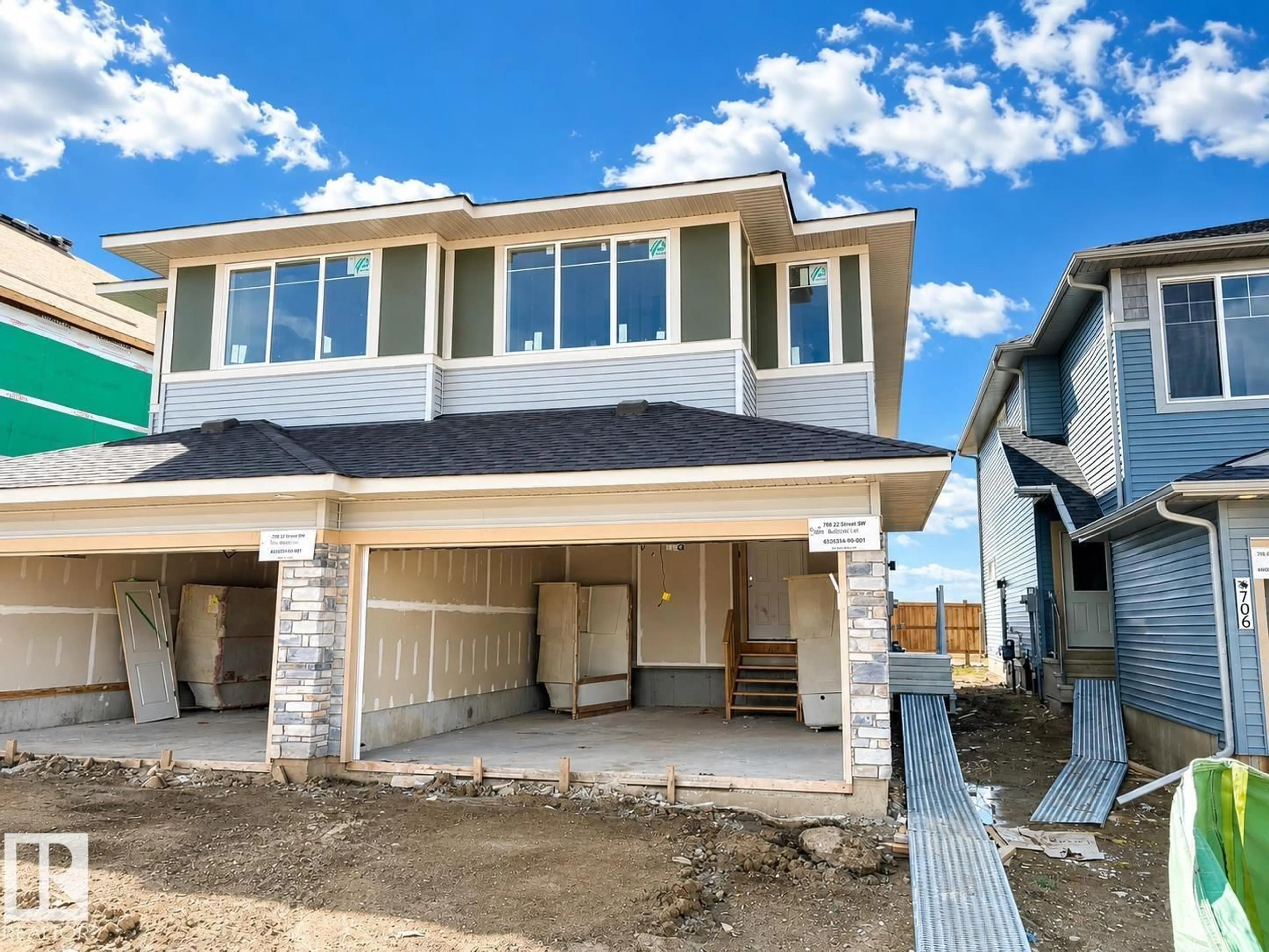 Home with vinyl exterior material, unknown for SW - 708 22 ST, Edmonton Alberta T6T0G9