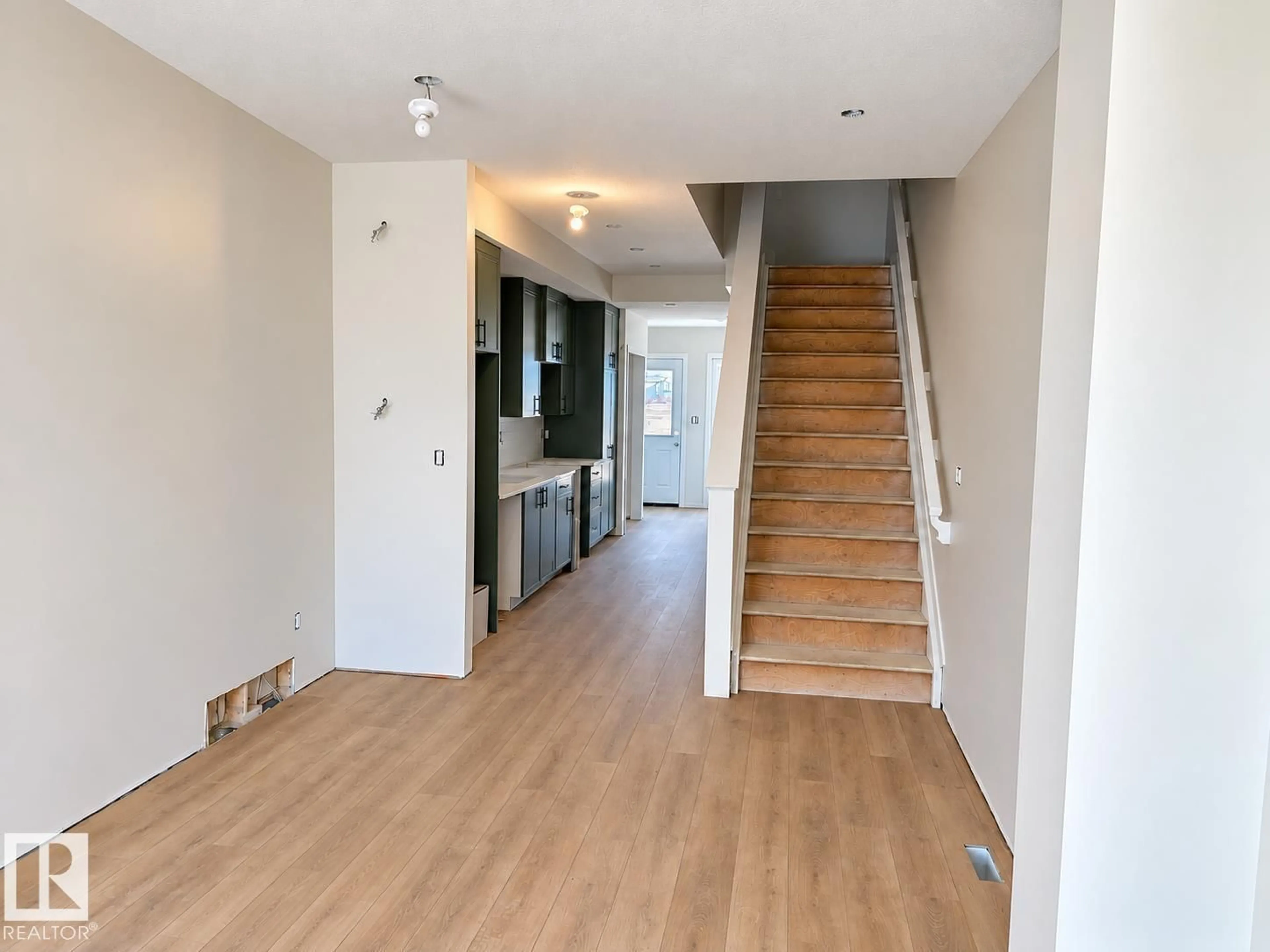 Indoor foyer for 8785 EDGEMONT LI NW, Edmonton Alberta T6M3K7