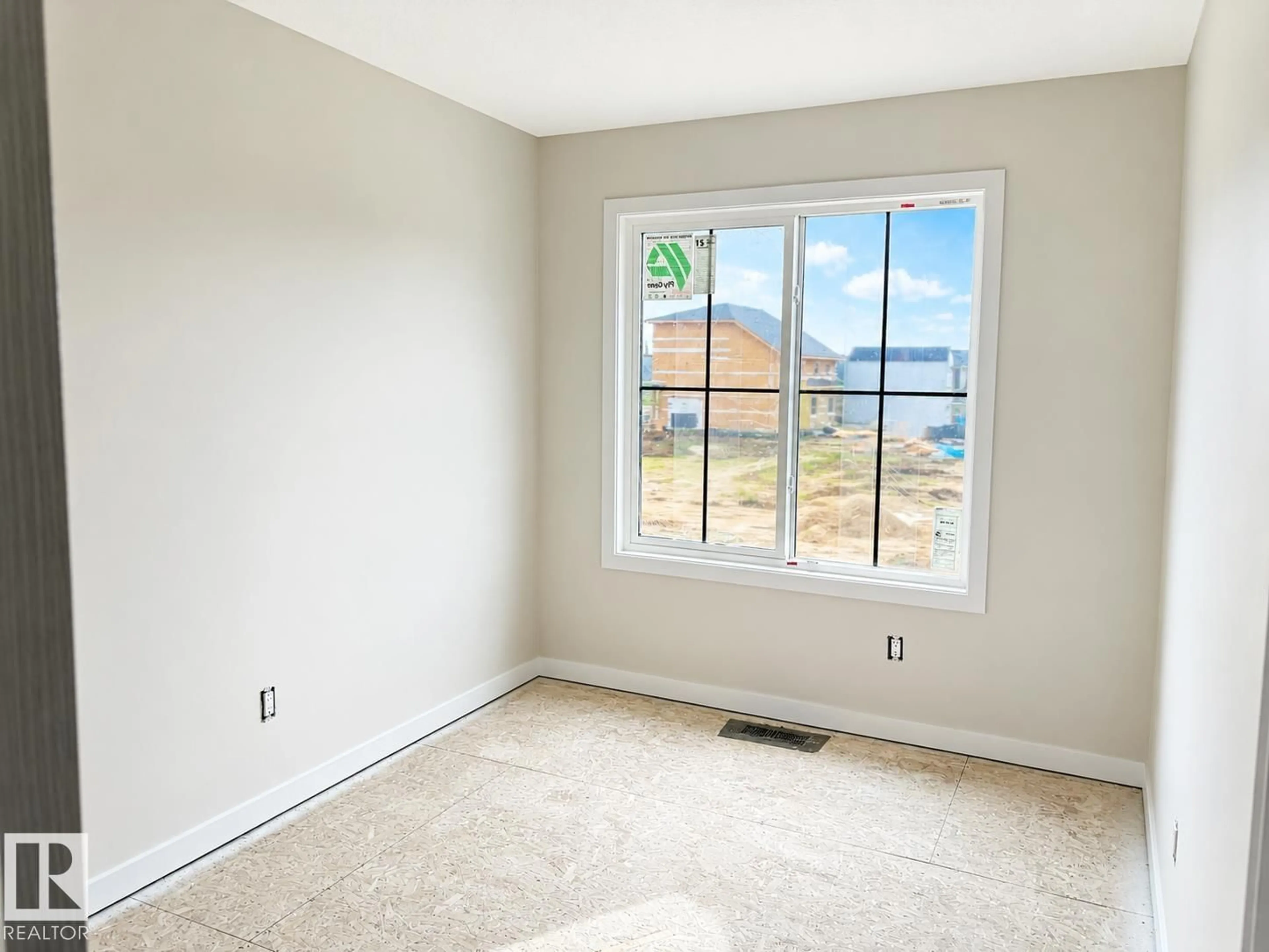 A pic of a room for 112 EDGEMONT WD, Edmonton Alberta T6M3K5