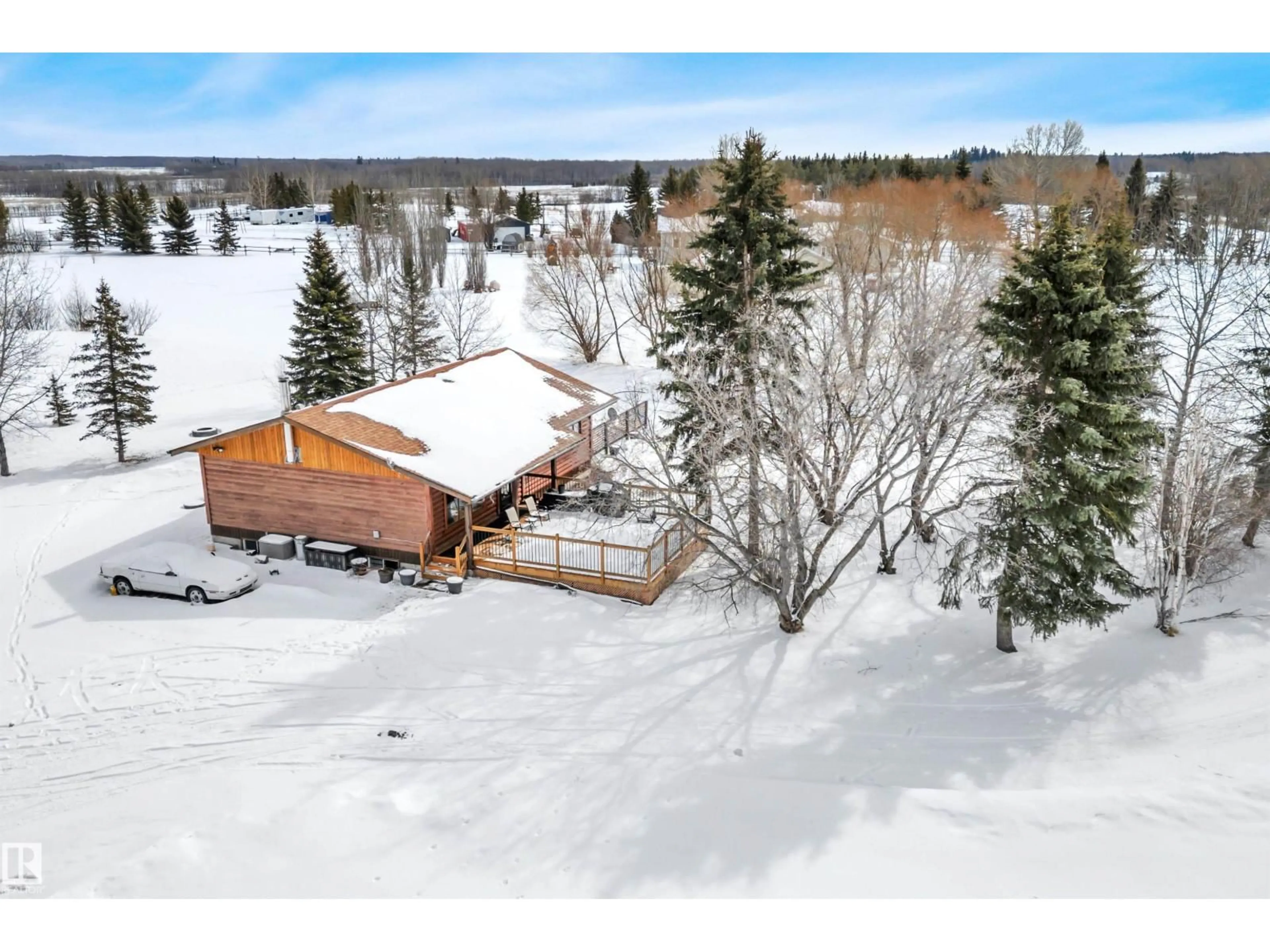 A pic from outside/outdoor area/front of a property/back of a property/a pic from drone, unknown for 50 52442 RGE ROAD 220, Rural Strathcona County Alberta T8E2H7