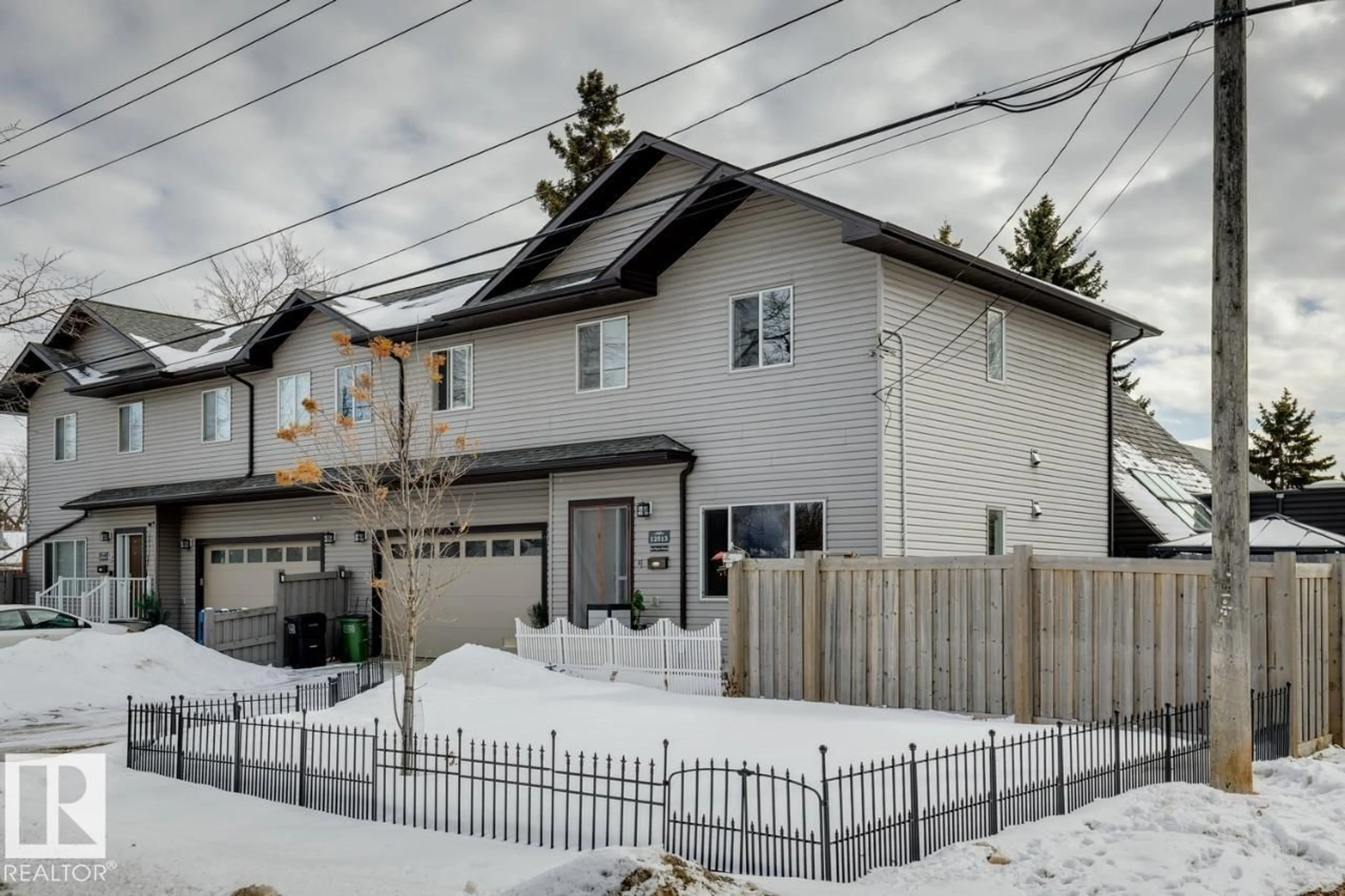 A pic from outside/outdoor area/front of a property/back of a property/a pic from drone, street for 12513 120 AV, Edmonton Alberta T5L2P8