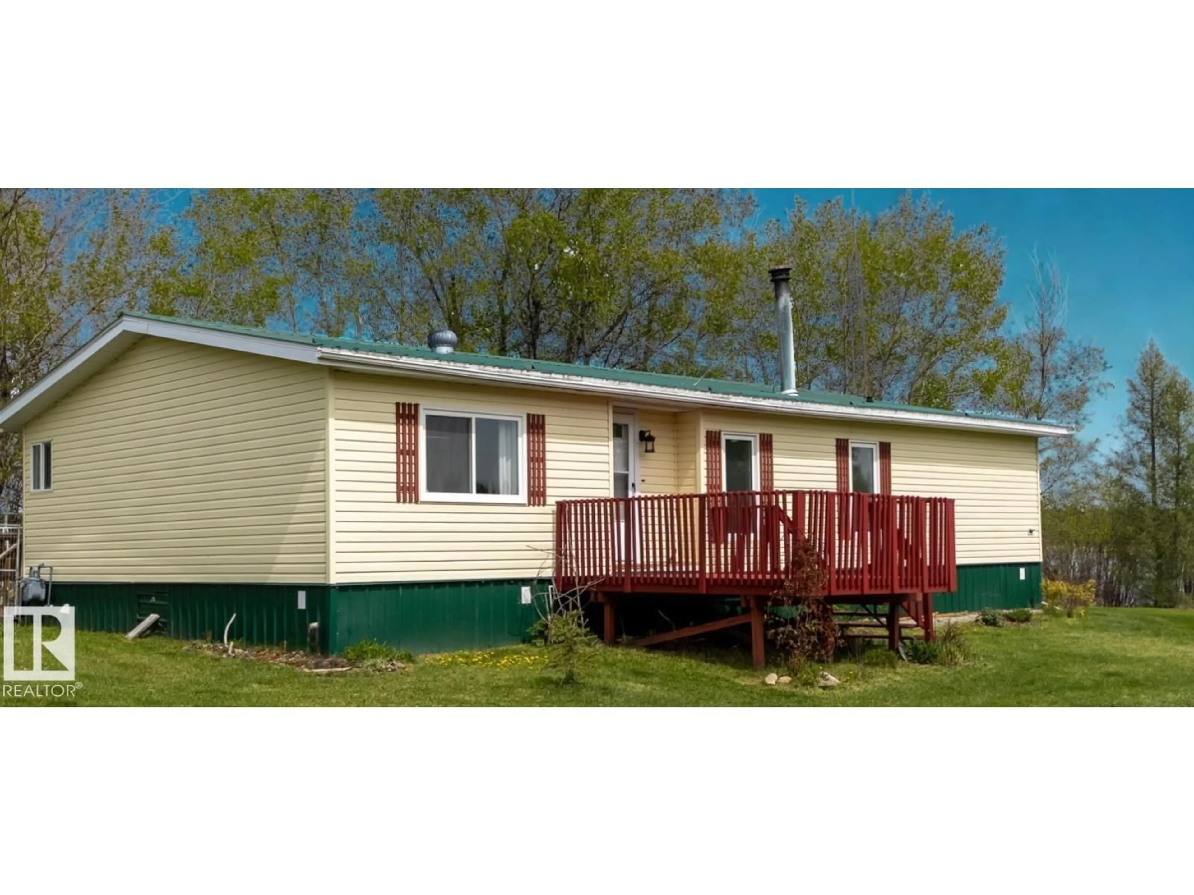 Home with vinyl exterior material, unknown for 55418 RANGE ROAD 70, Rural Lac Ste. Anne County Alberta T0W2A0