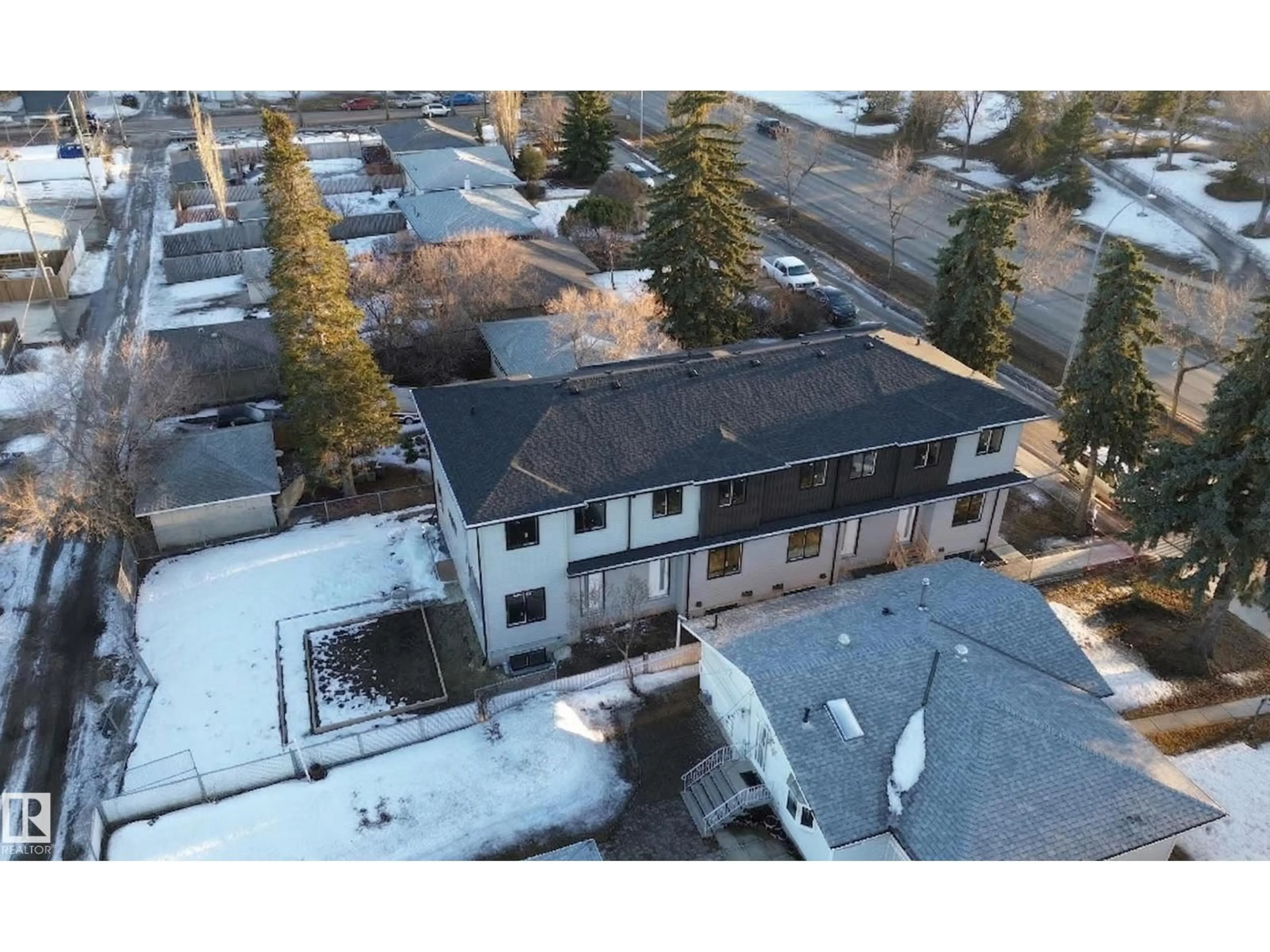 A pic from outside/outdoor area/front of a property/back of a property/a pic from drone, building for 10627 149 ST, Edmonton Alberta T5P4L9