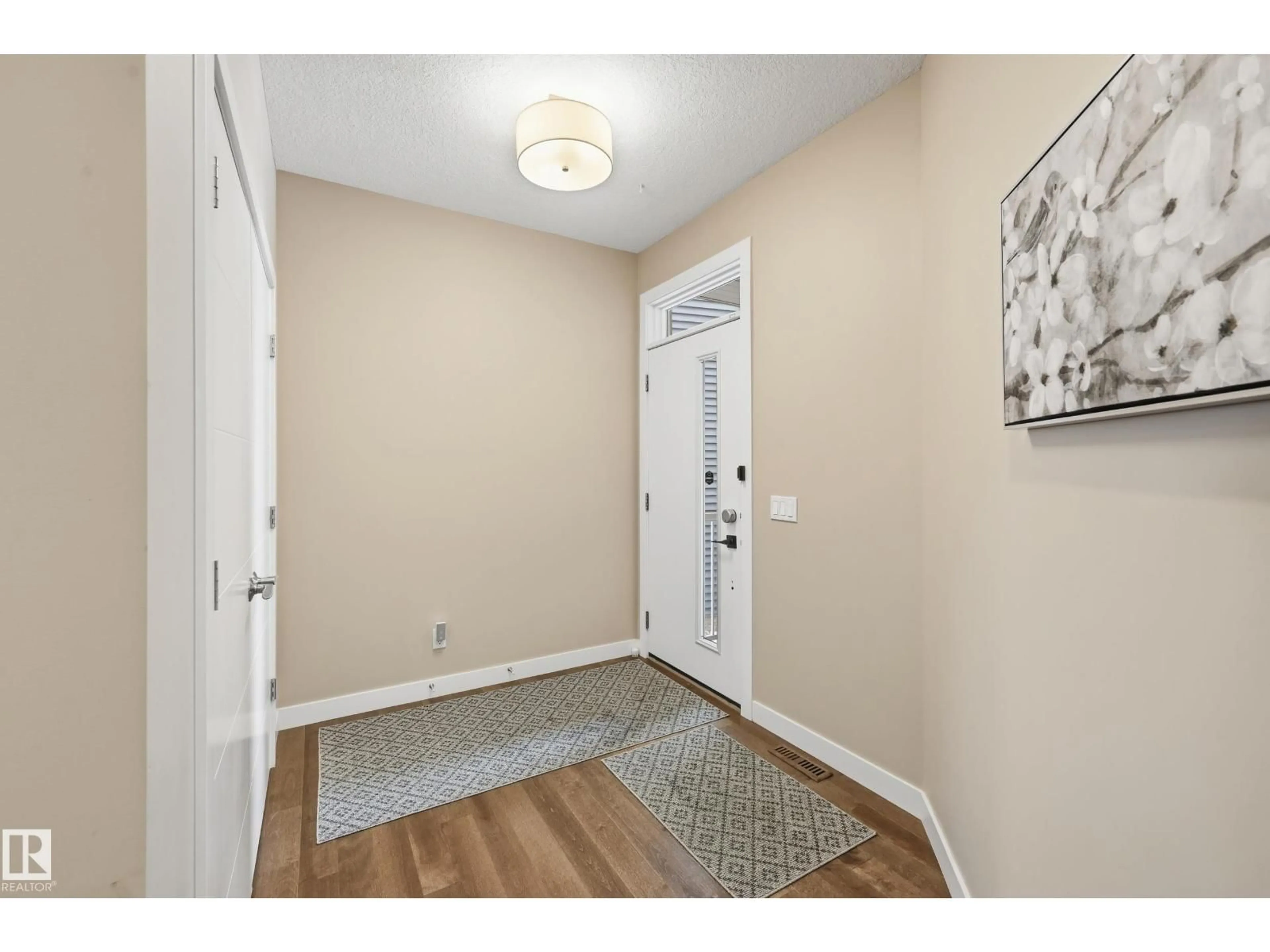 Indoor entryway for NW - 2604 202 ST, Edmonton Alberta T6M1K5