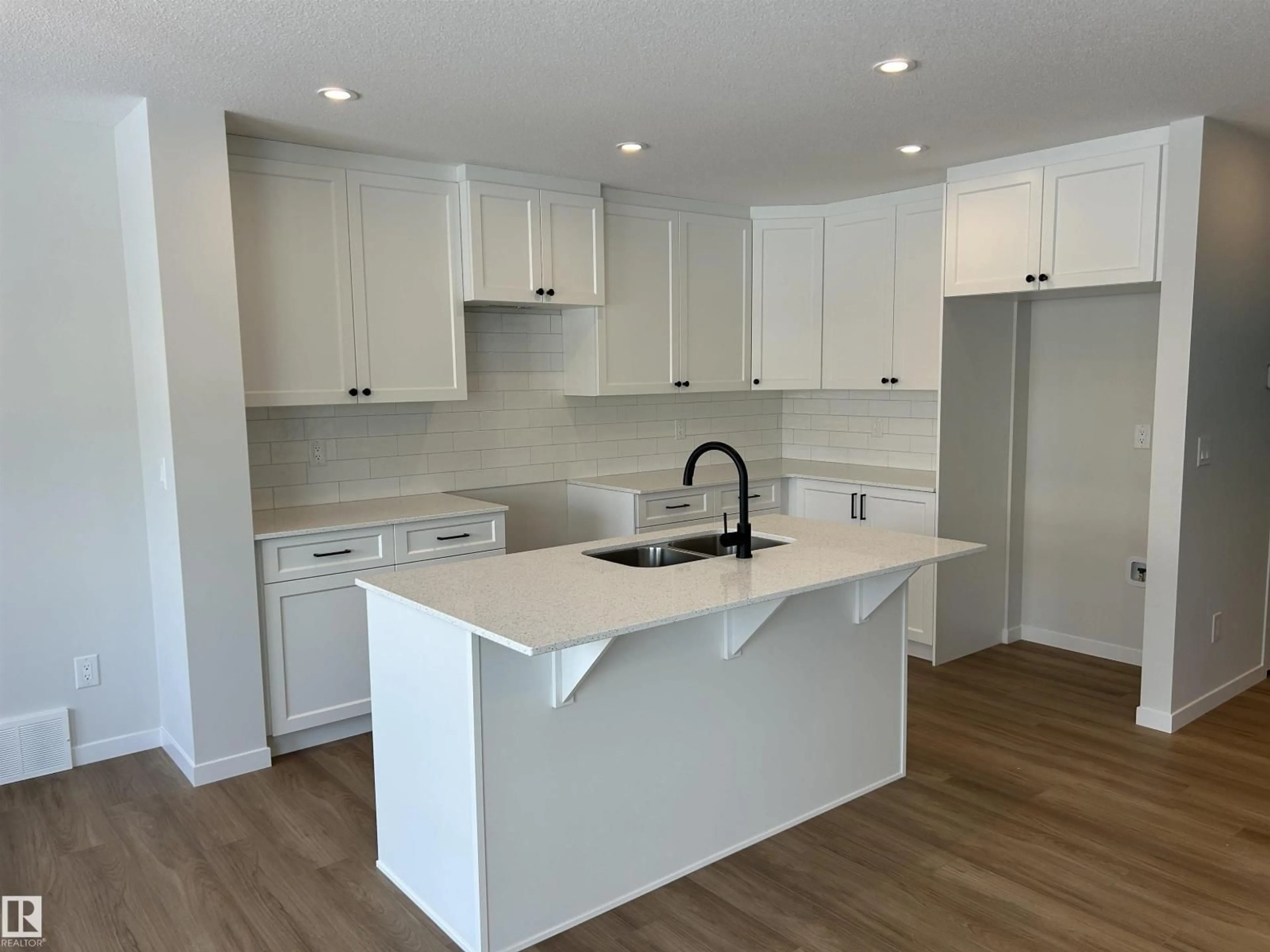 Open concept kitchen, unknown for 1186 SOUTH CREEK WD, Stony Plain Alberta T7Z0P5