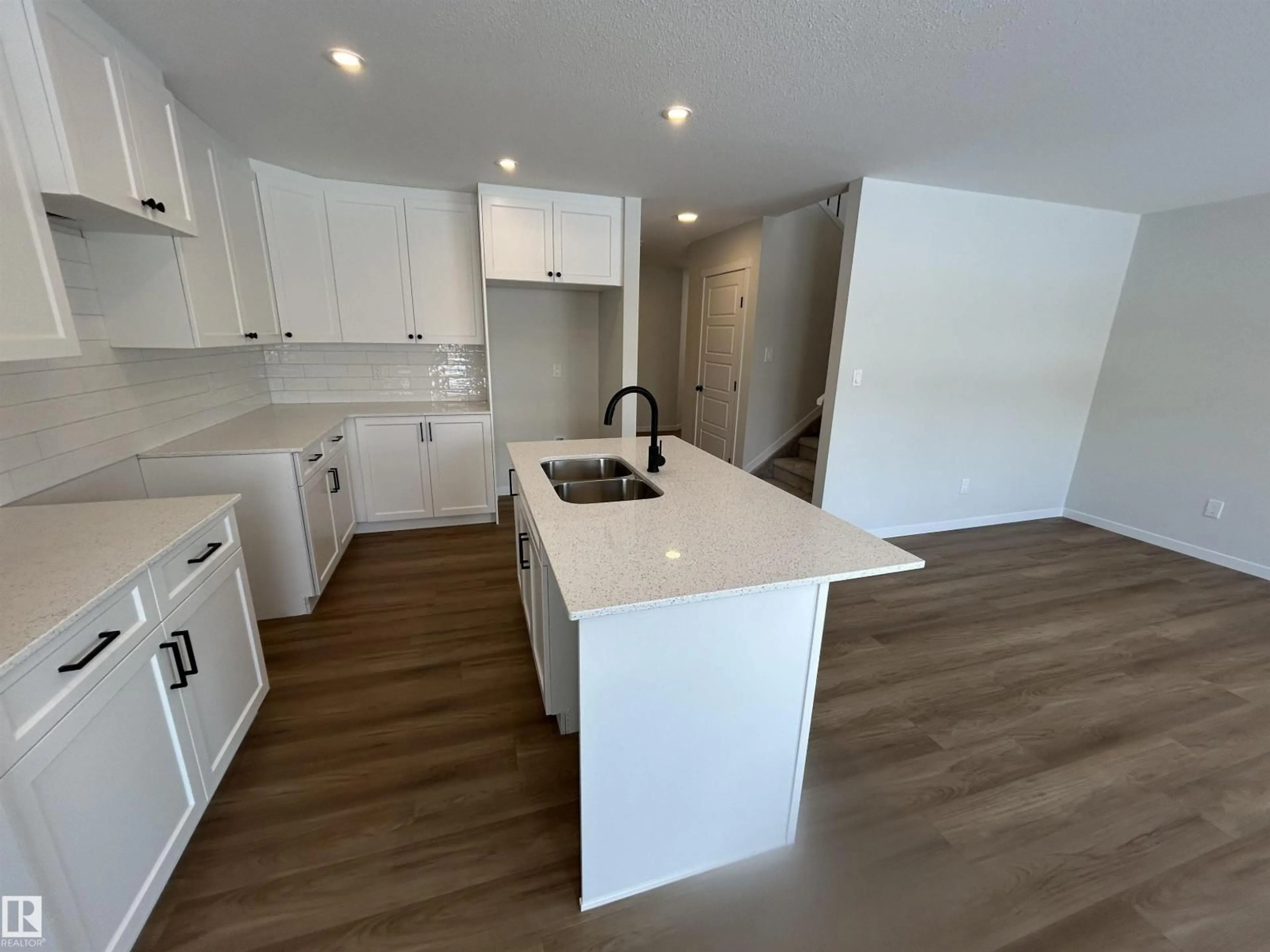 Open concept kitchen, unknown for 1186 SOUTH CREEK WD, Stony Plain Alberta T7Z0P5