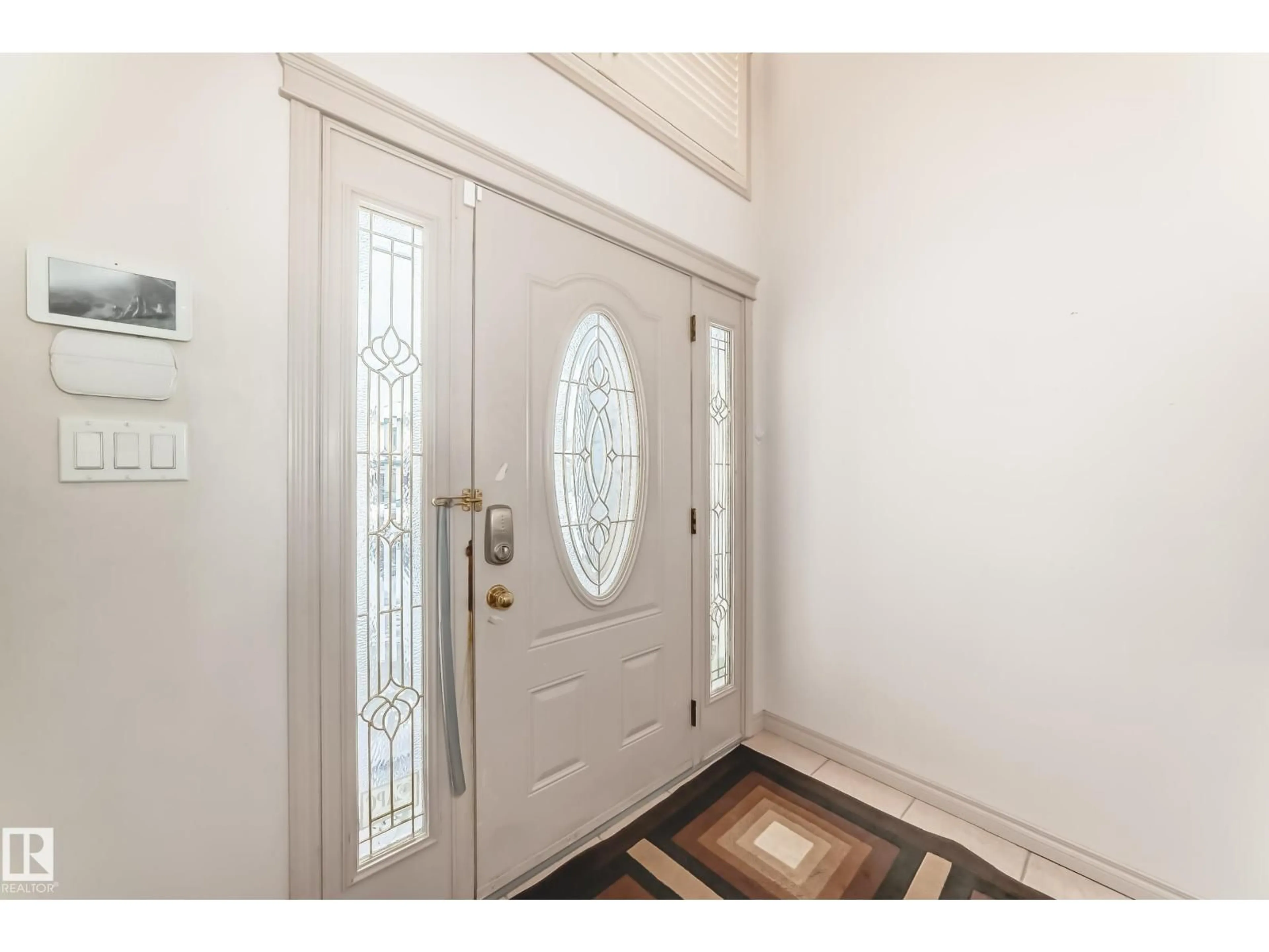 Indoor entryway for 10631 181 AV, Edmonton Alberta T5X6J7