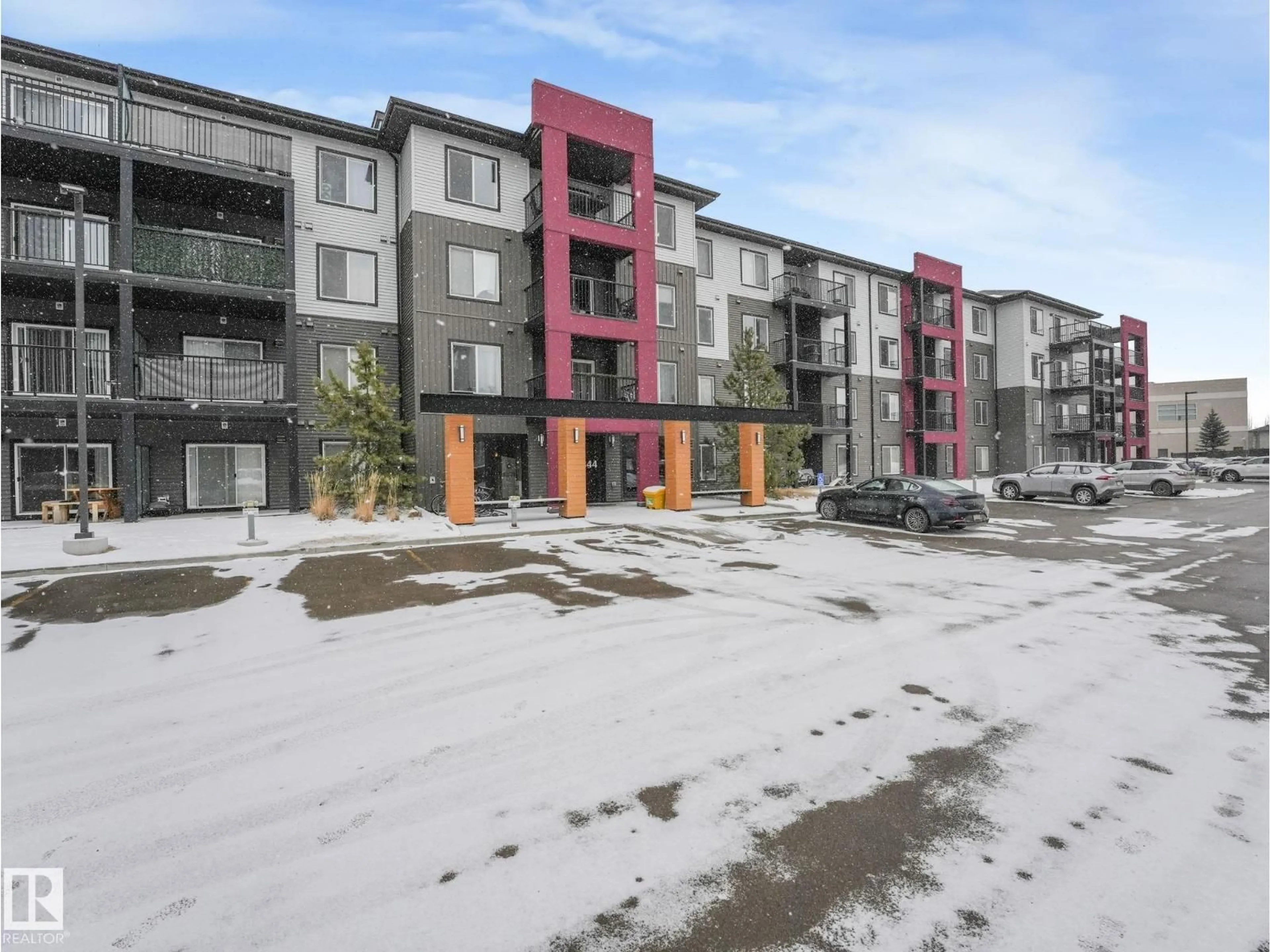 Unknown for 131 WINDERMERE RD, Edmonton Alberta T6W2P2