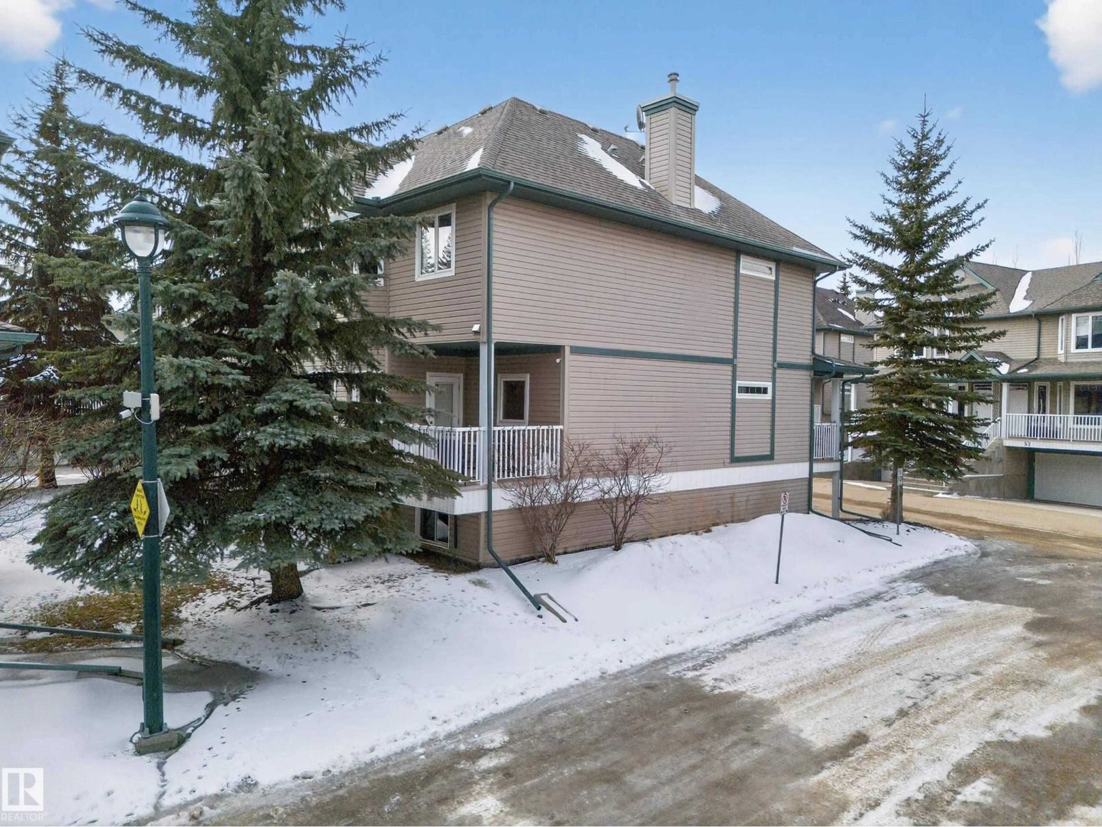 A pic from outside/outdoor area/front of a property/back of a property/a pic from drone, street for #43 - 903 RUTHERFORD RD, Edmonton Alberta T6W1N9