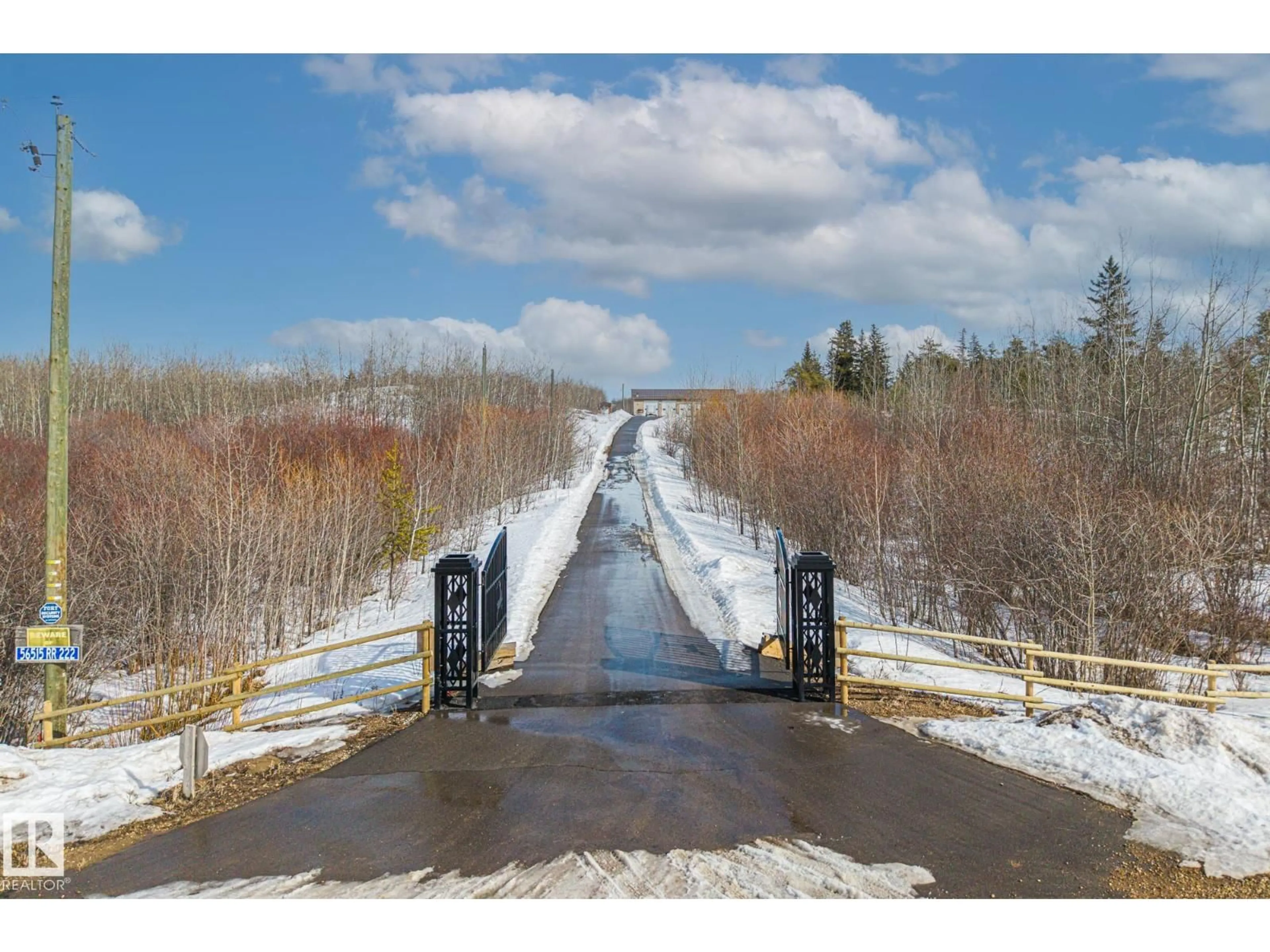 Blurry image for 56515 RGE ROAD 222, Rural Sturgeon County Alberta T0A1N4