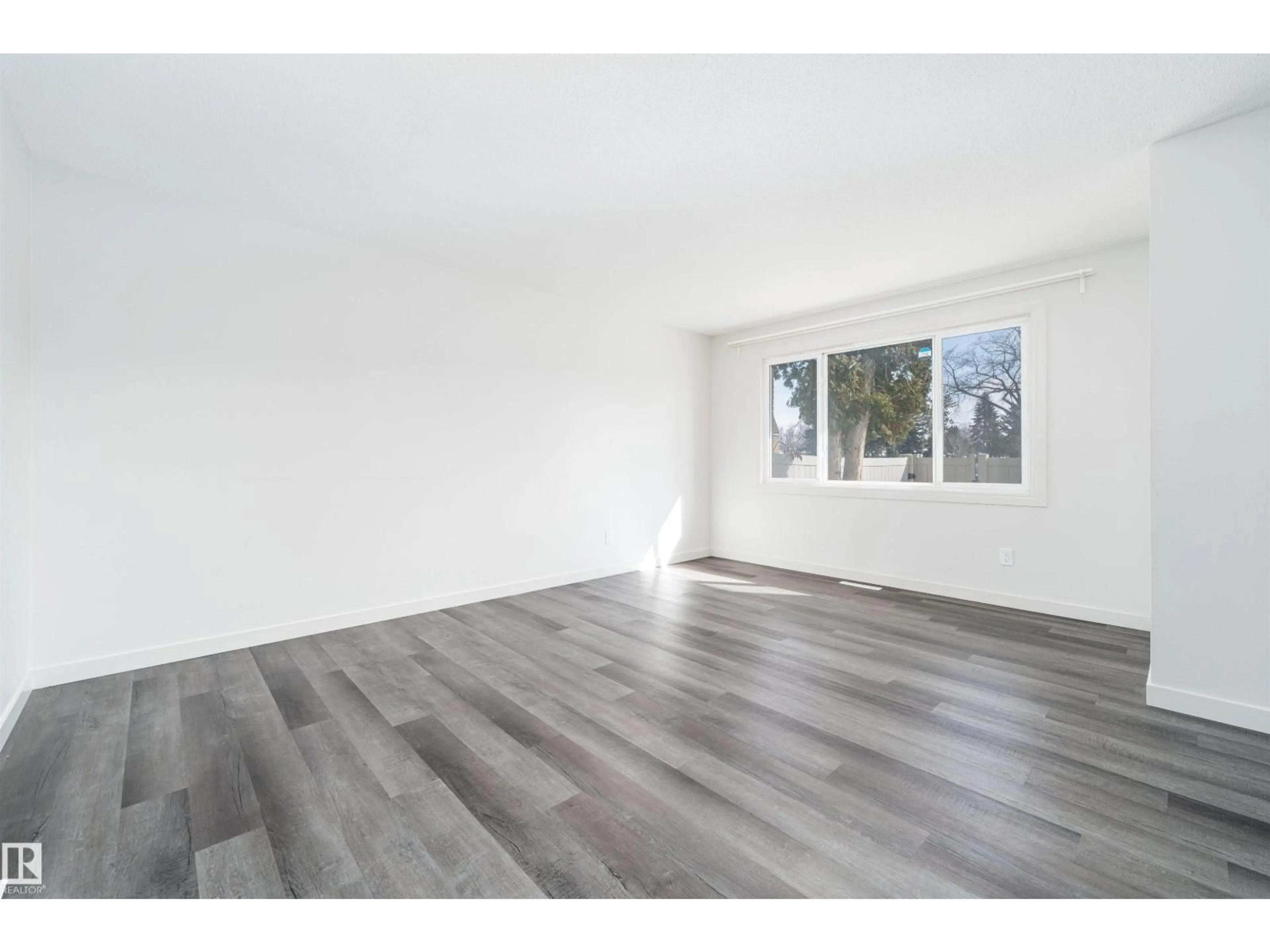 A pic of a room for 129 LONDONDERRY SQ, Edmonton Alberta T5C3C4