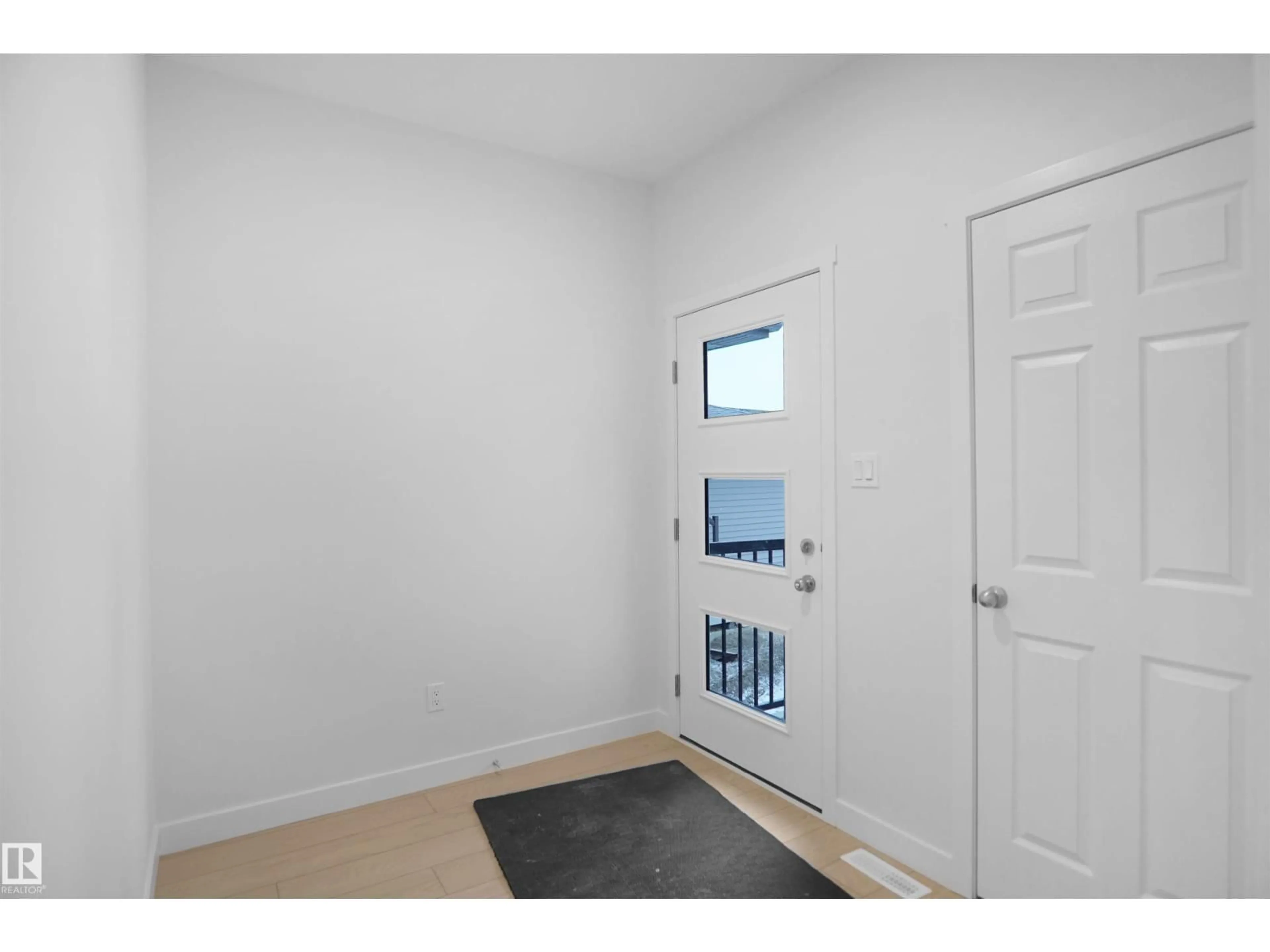 Indoor entryway for NW - 2233 194A ST, Edmonton Alberta T6M3B6