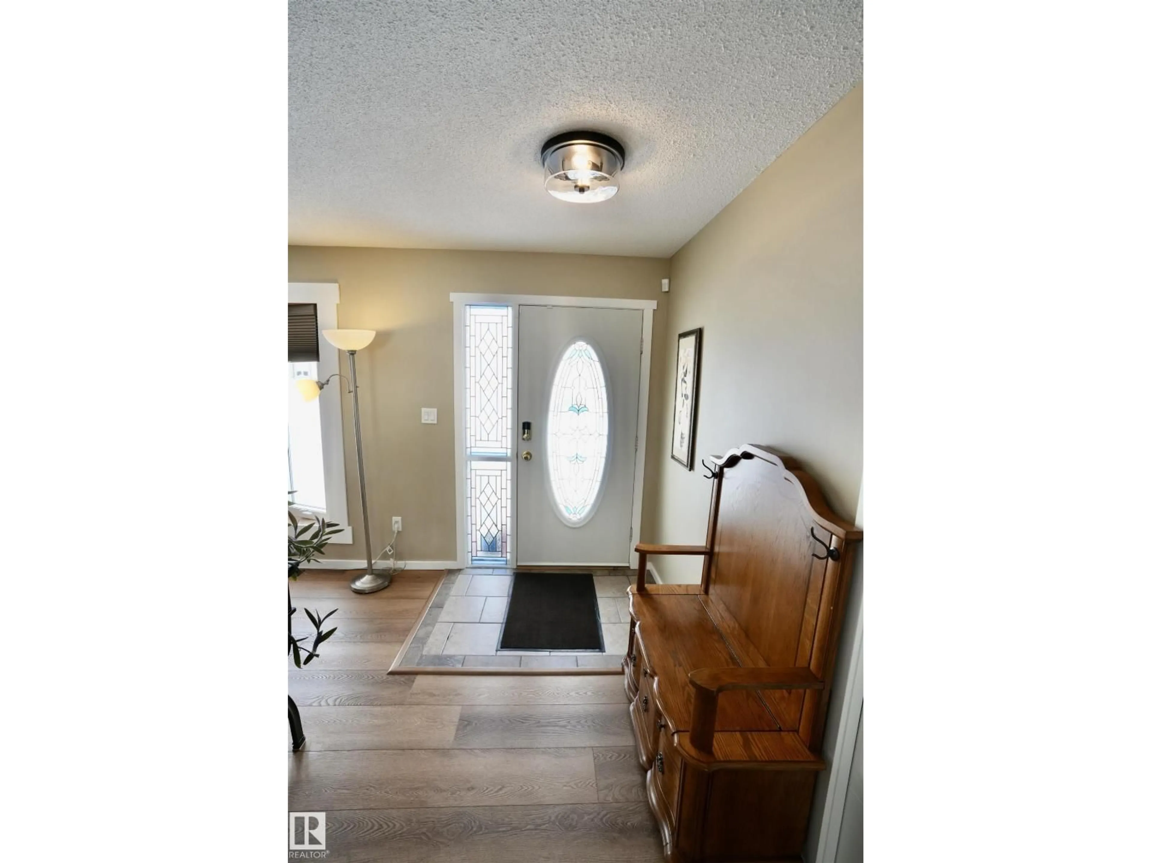 Indoor entryway for 5206 55A ST, St. Paul Town Alberta T0A3A1