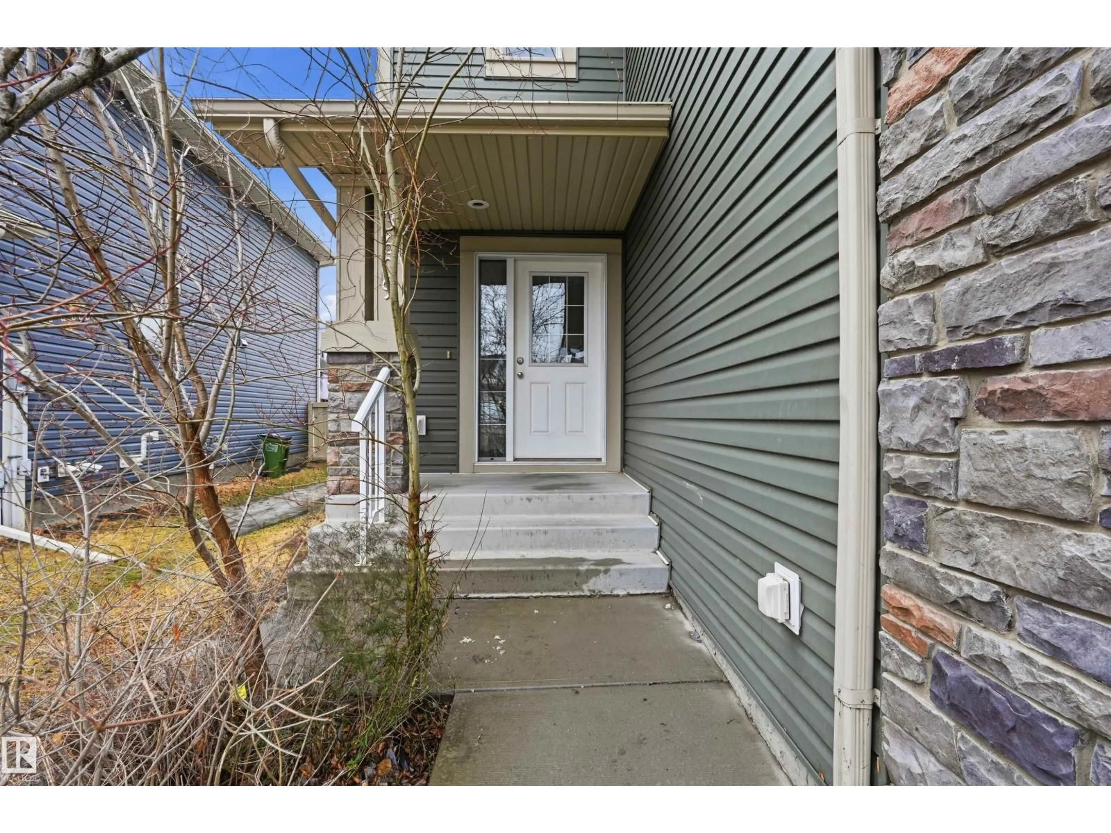 Indoor entryway for 3609 ATKINSON LO, Edmonton Alberta T6W0X3