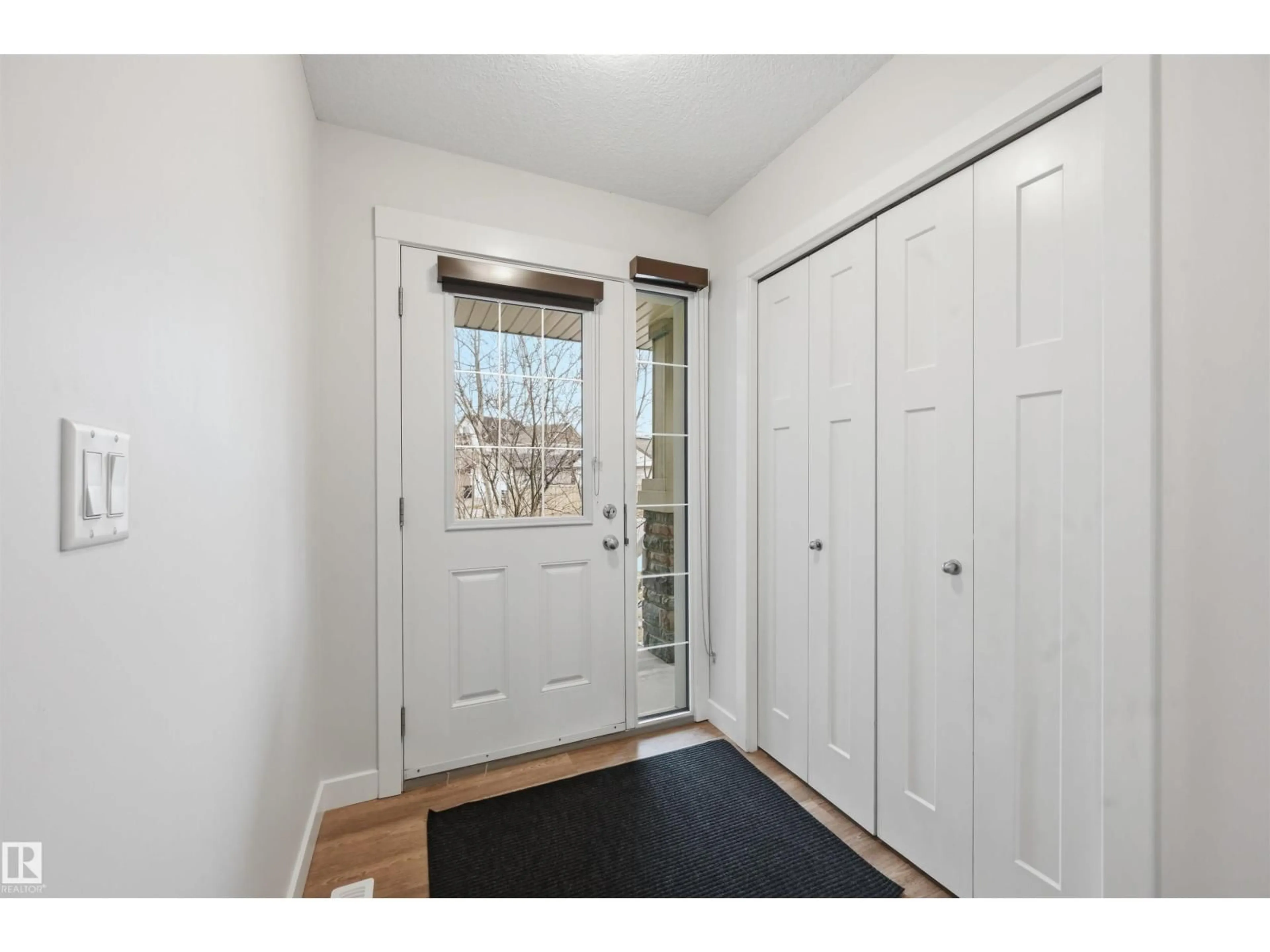 Indoor entryway for 3609 ATKINSON LO, Edmonton Alberta T6W0X3