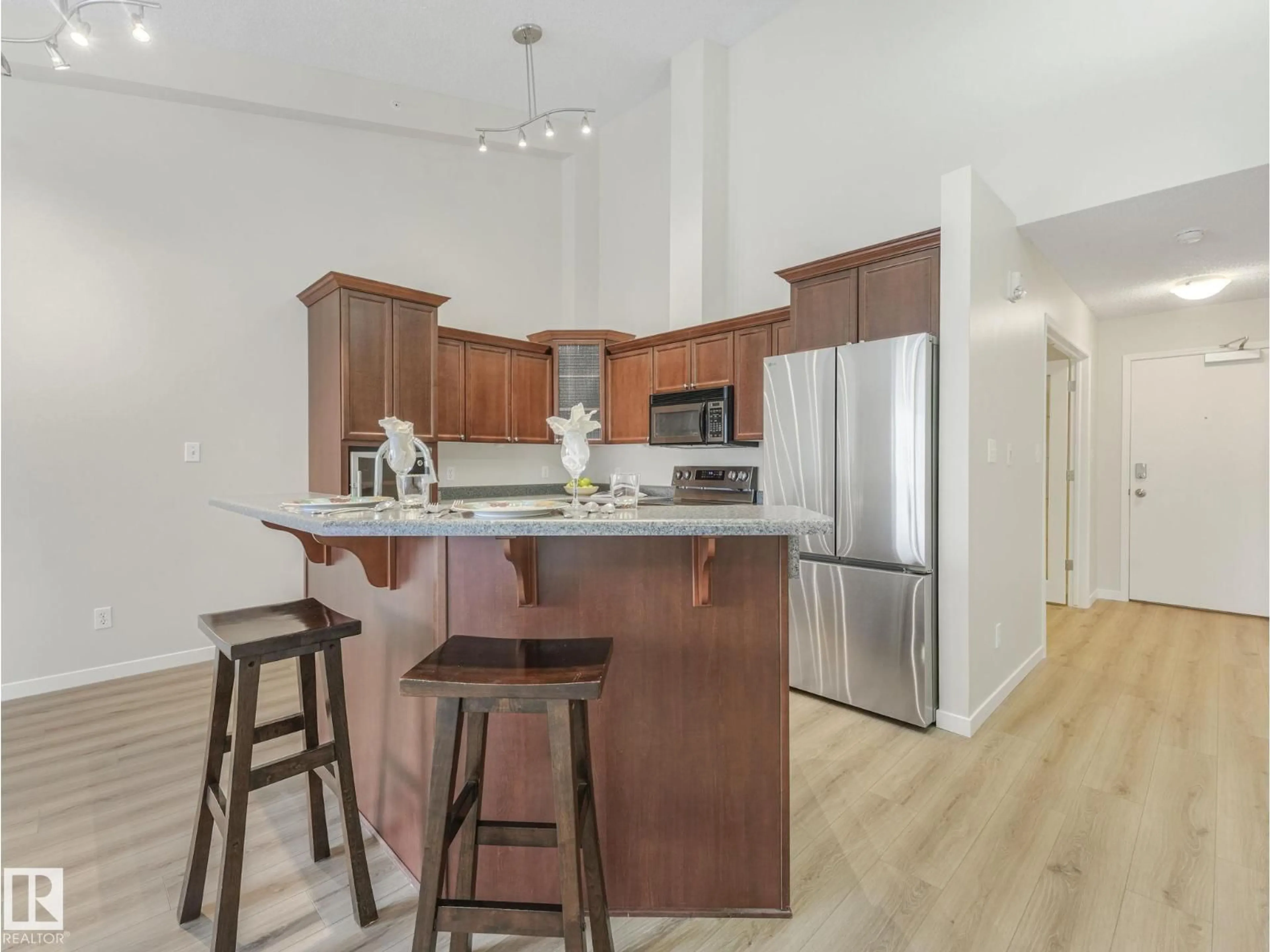 Open concept kitchen, unknown for 515 10311 111 ST NW, Edmonton Alberta T5K2Y8