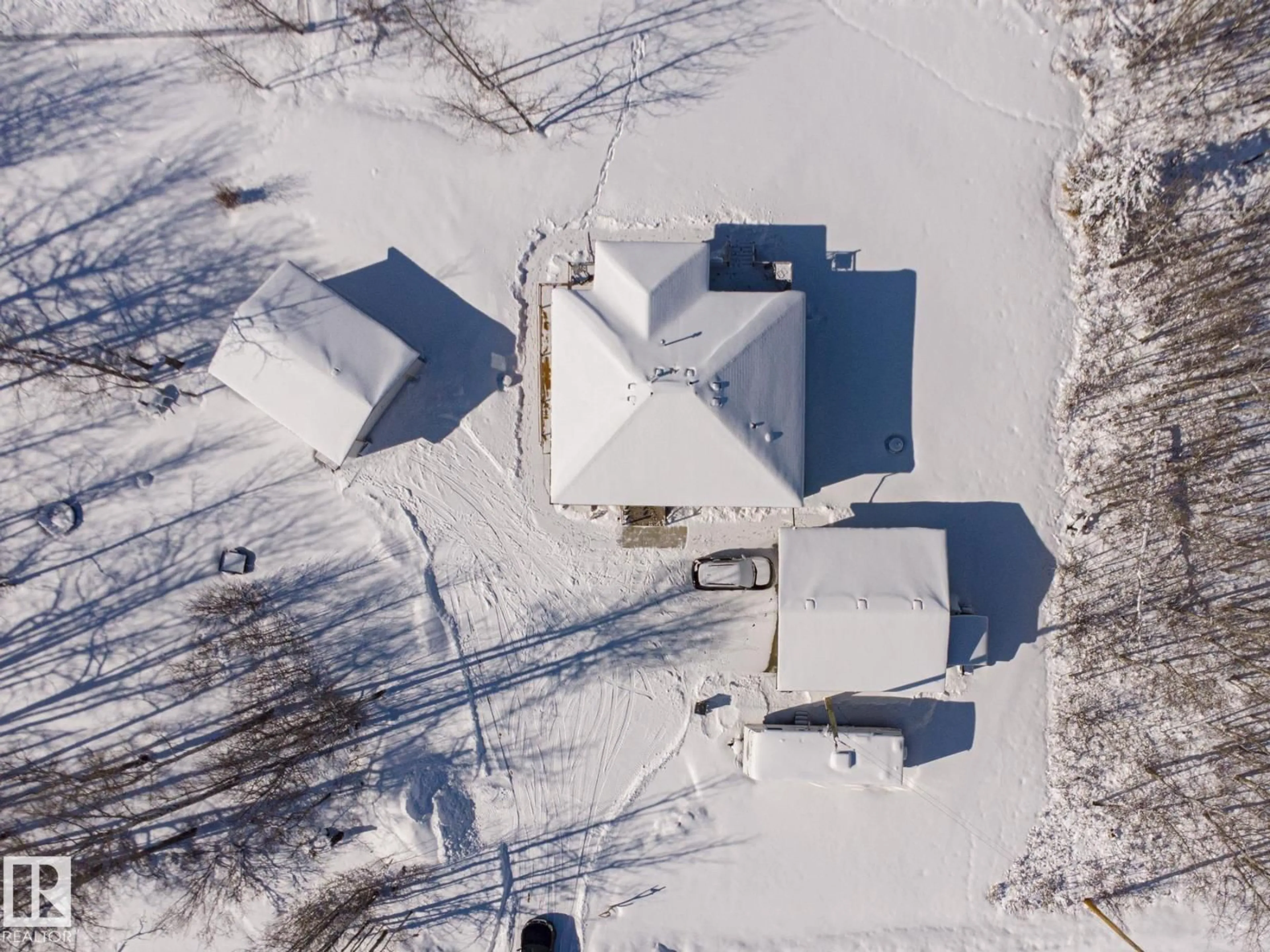 A pic from outside/outdoor area/front of a property/back of a property/a pic from drone, street for 8 MAIN ST, Entwistle Alberta T0E0S0