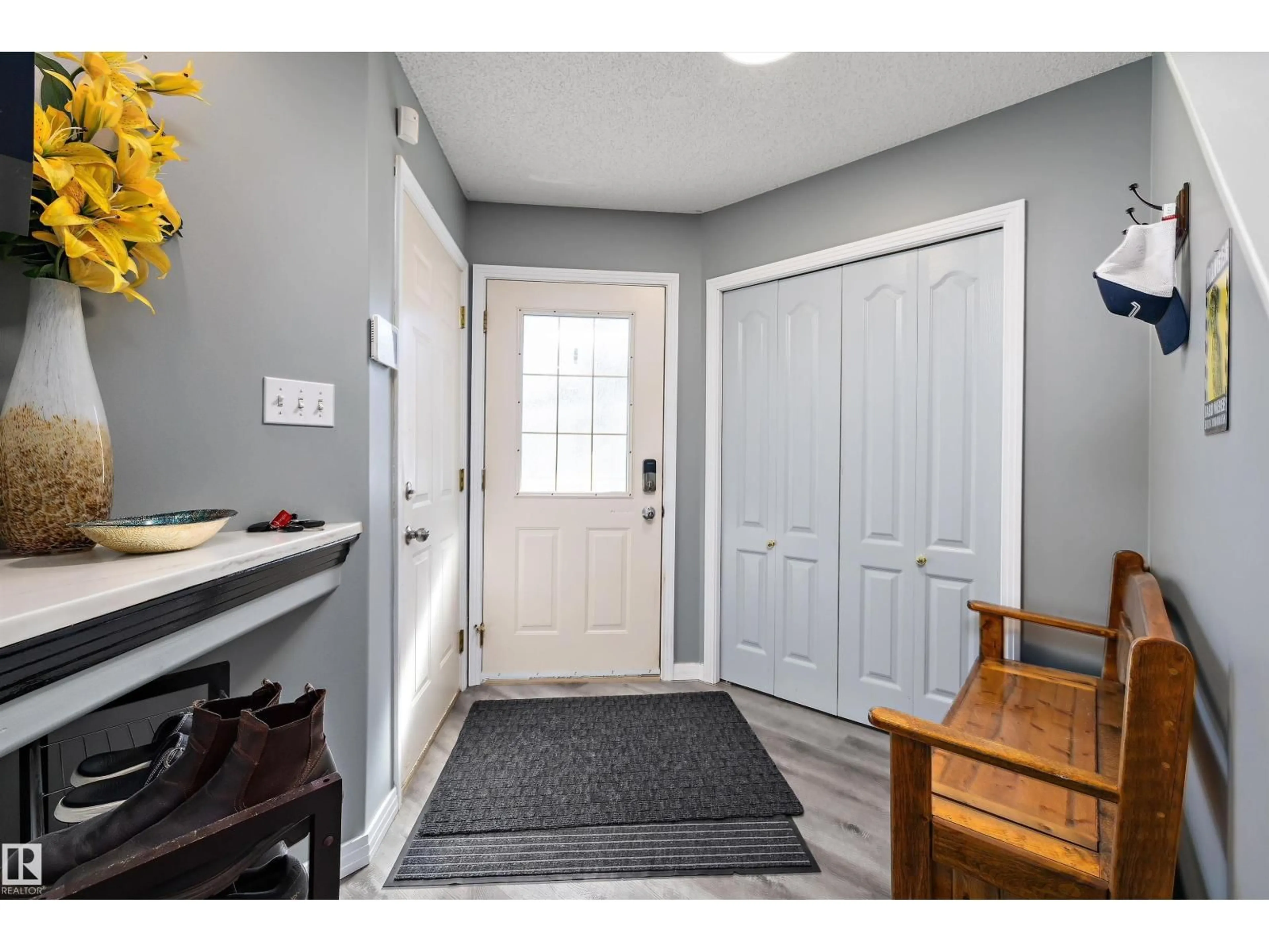 Indoor entryway for NW - 18206 108 ST, Edmonton Alberta T5X6E1