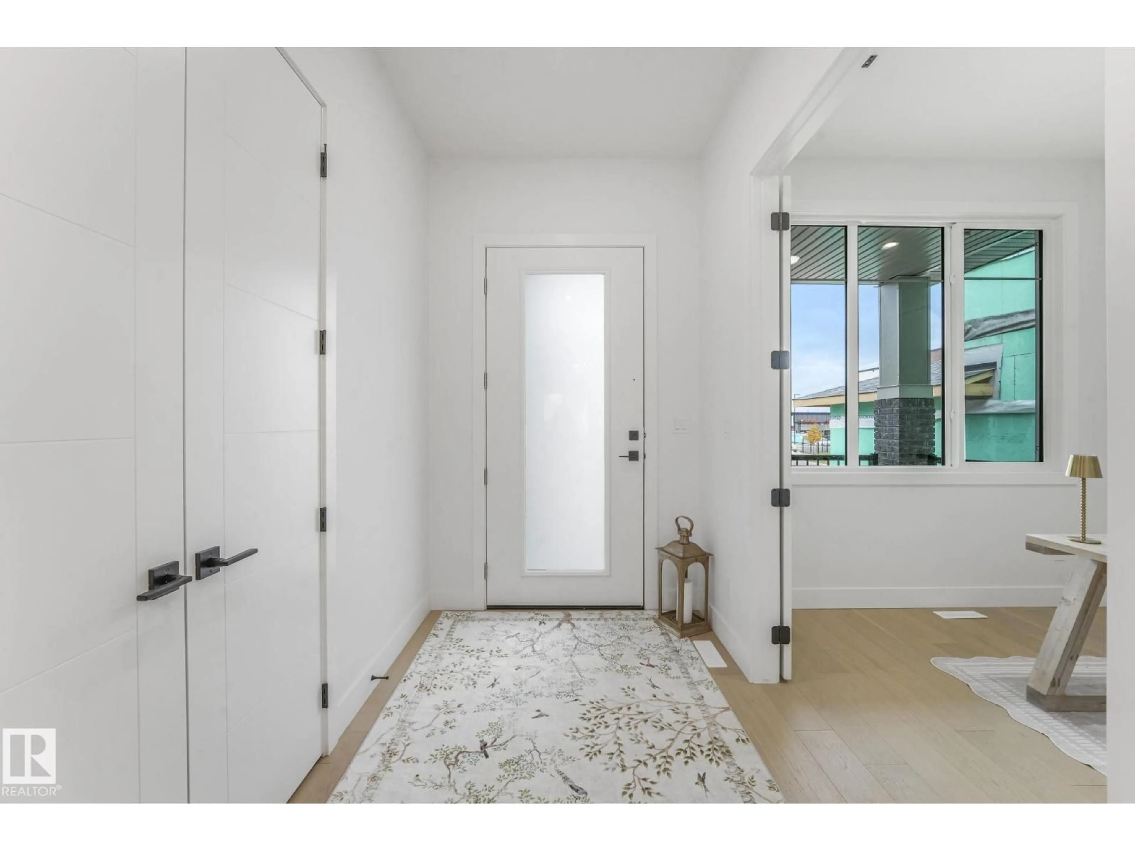 Indoor entryway for 264 FALCON CRESCENT, Leduc Alberta T9E1V2