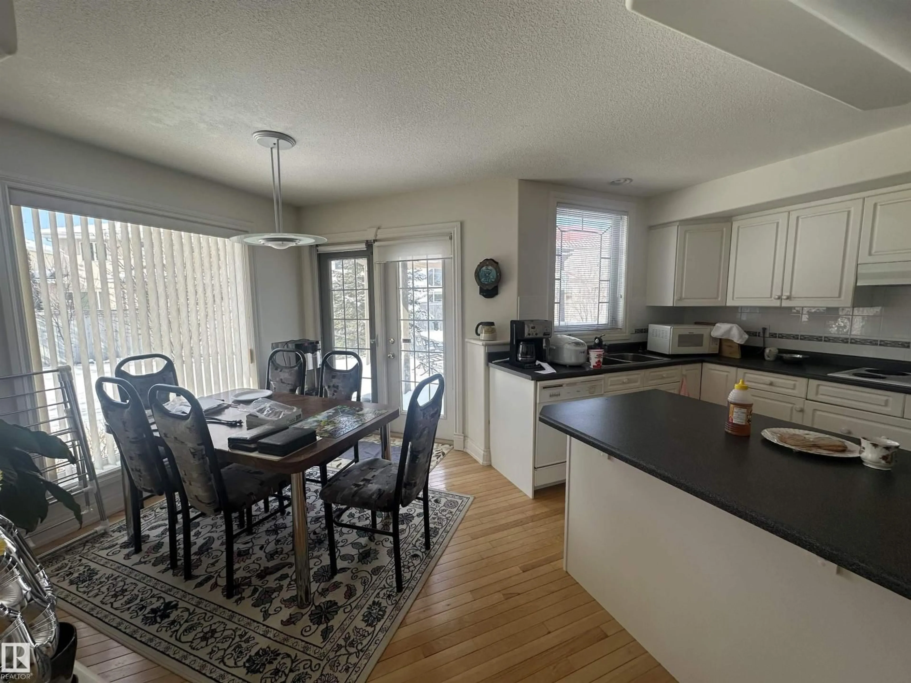 Open concept kitchen, unknown for 11524 14A AV, Edmonton Alberta T5T2Z3