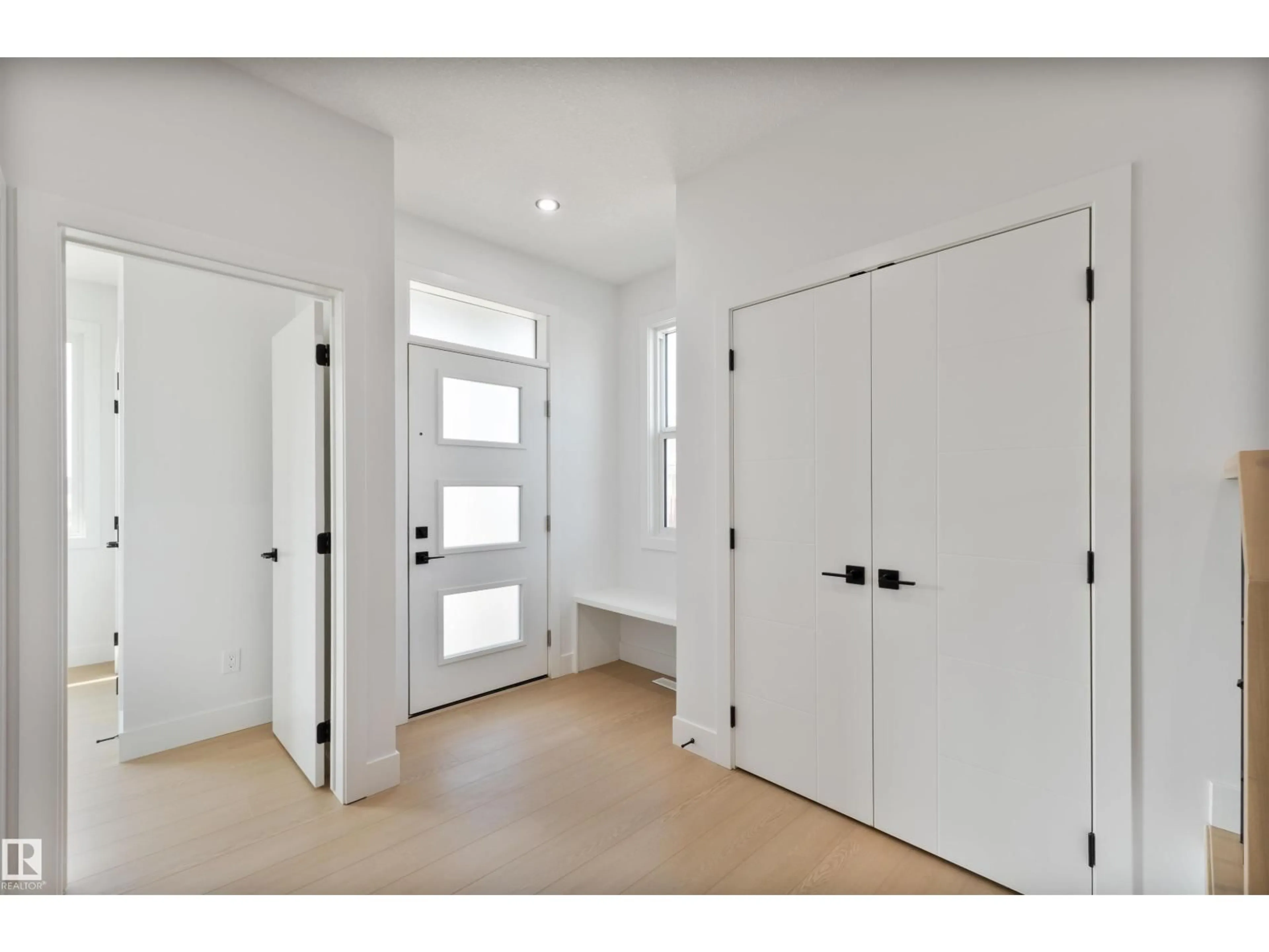 Indoor entryway for 215 FALCON CRESCENT, Leduc Alberta T9E1V2