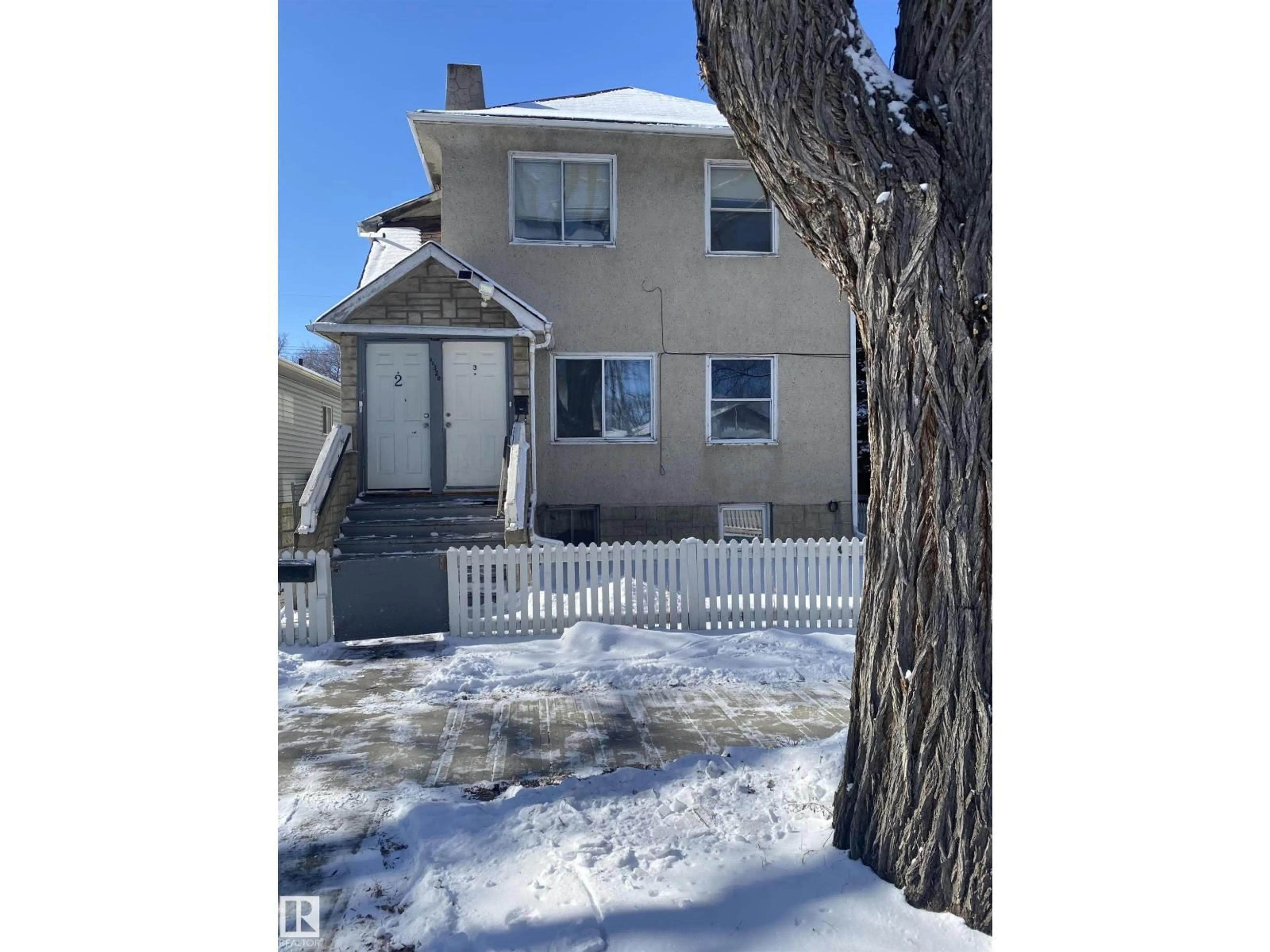 A pic from outside/outdoor area/front of a property/back of a property/a pic from drone, street for NW - 11320 89 ST, Edmonton Alberta T5B3T6