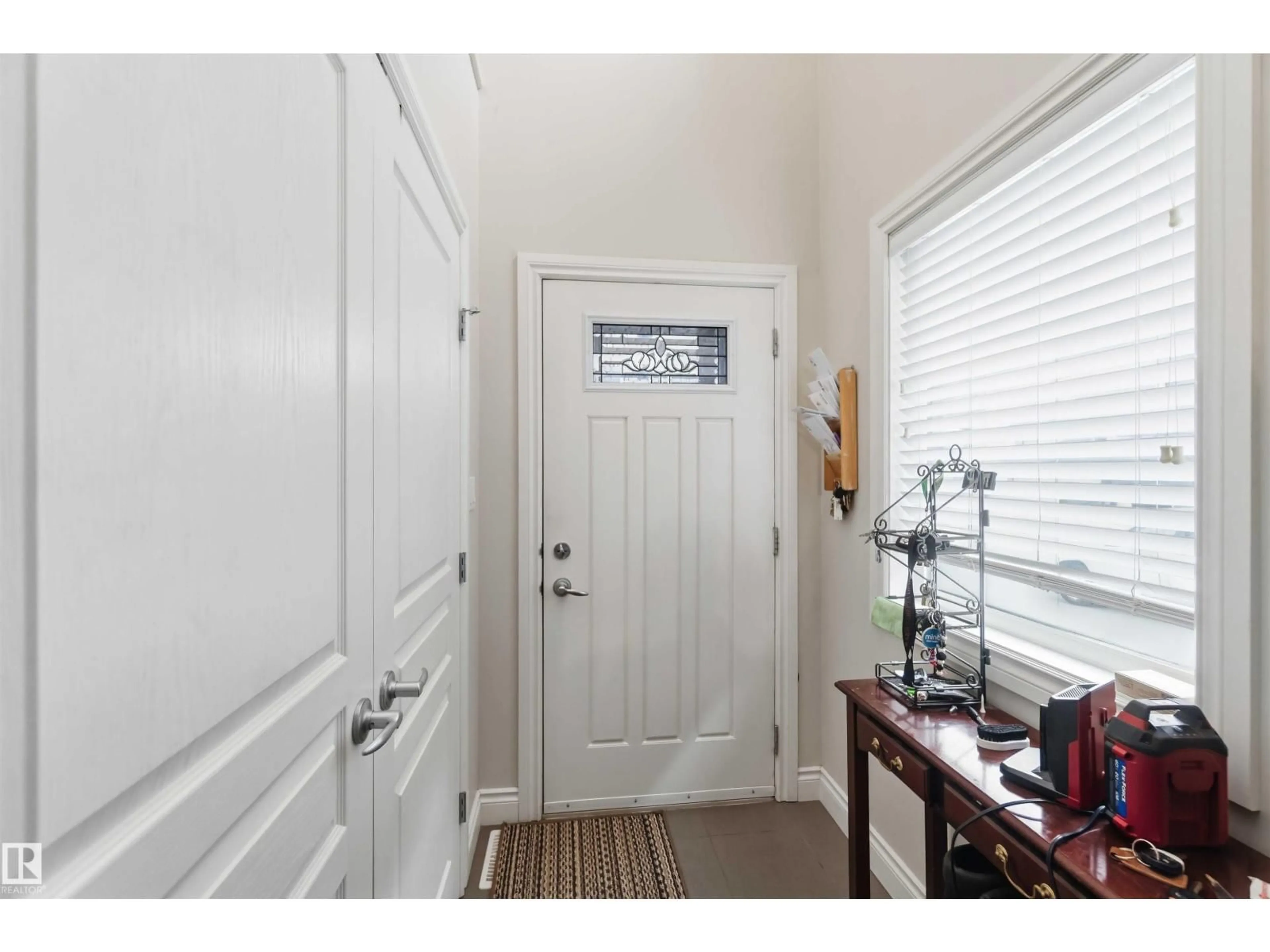 Indoor entryway for SW - 2037 69A ST, Edmonton Alberta T6X0S5