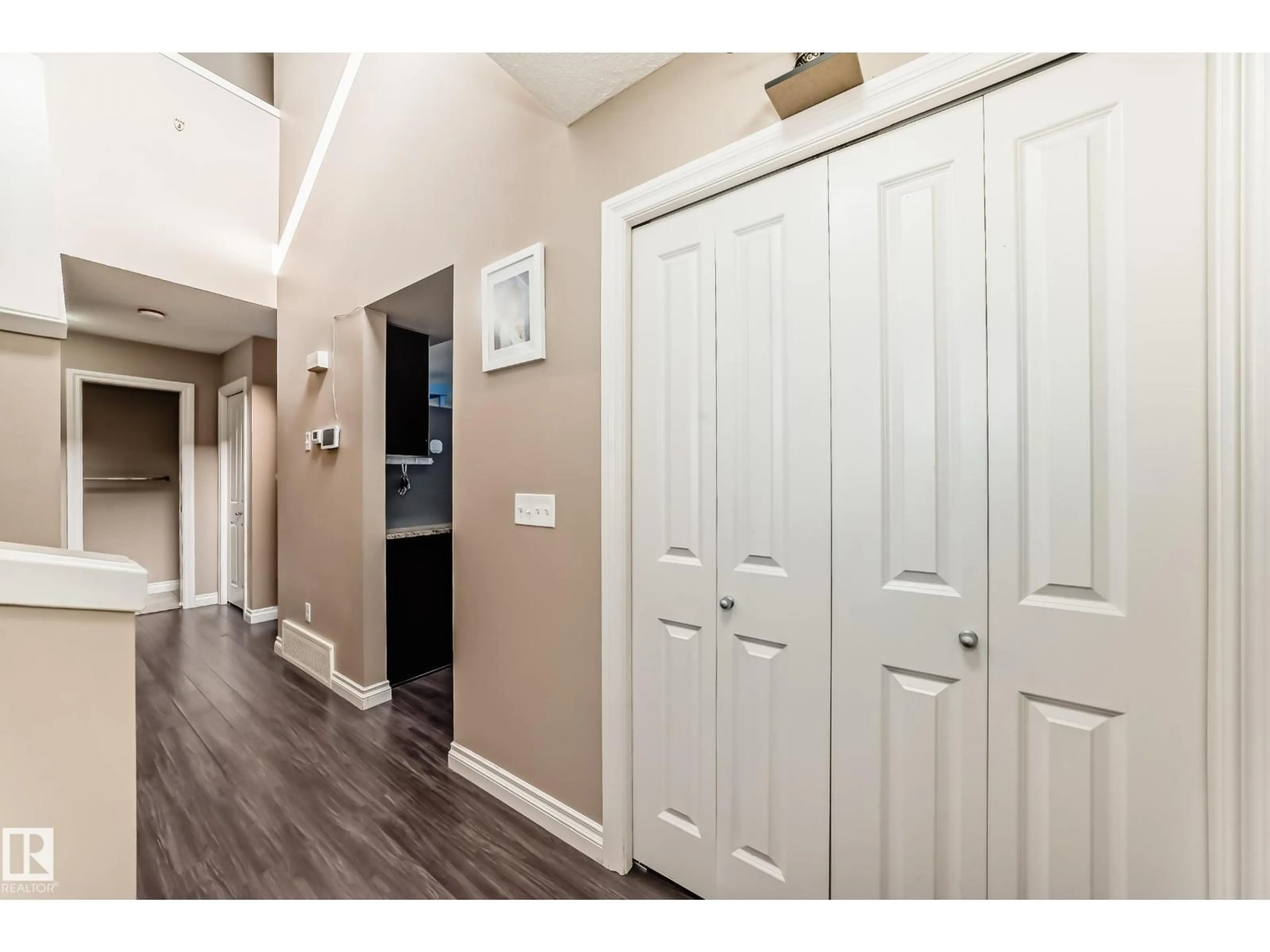 Indoor entryway for #23 - 445 BRINTNELL BV, Edmonton Alberta T5Y0V5