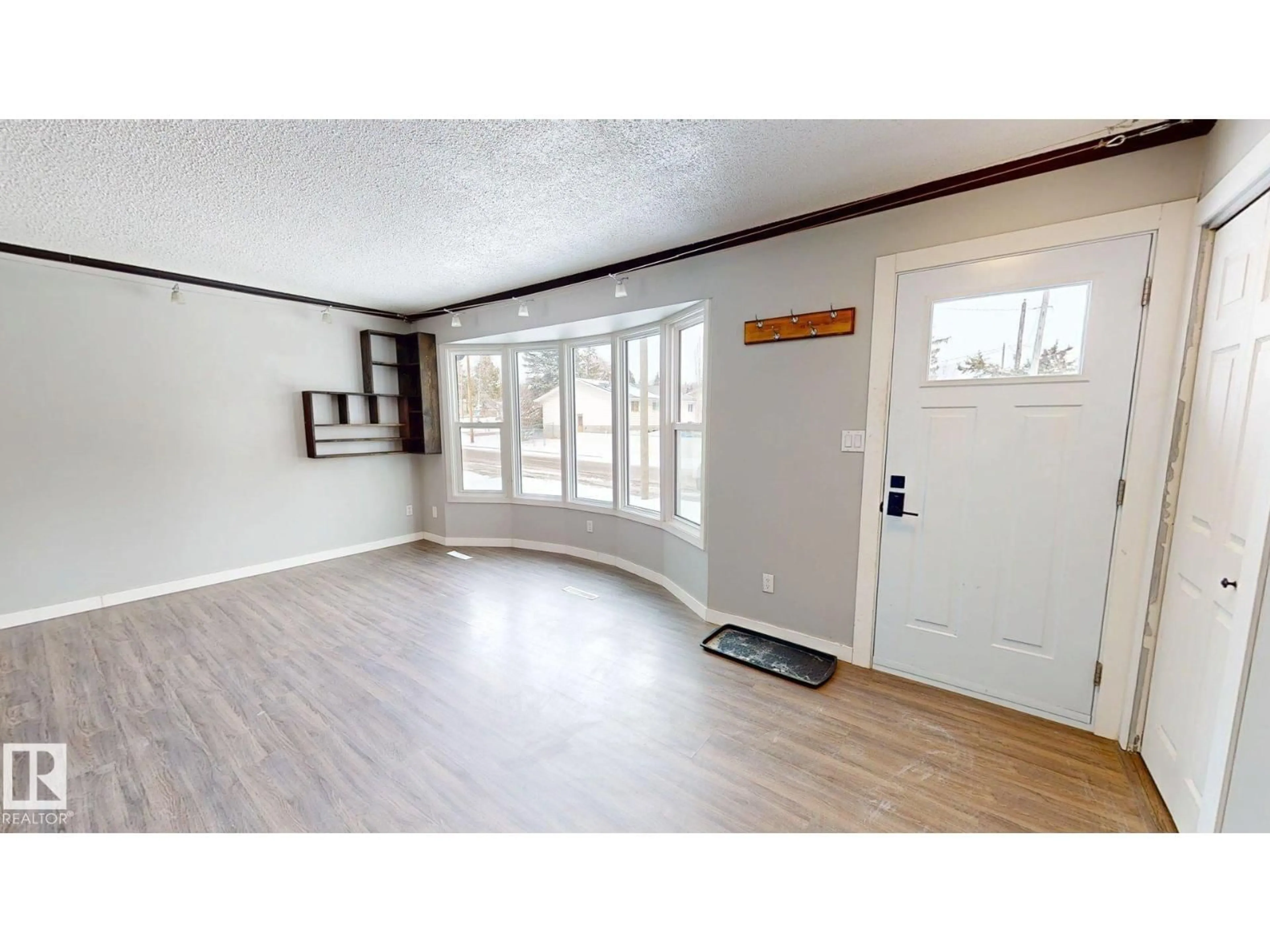 Unknown for 4616 56 ST, Drayton Valley Alberta T7A1K1