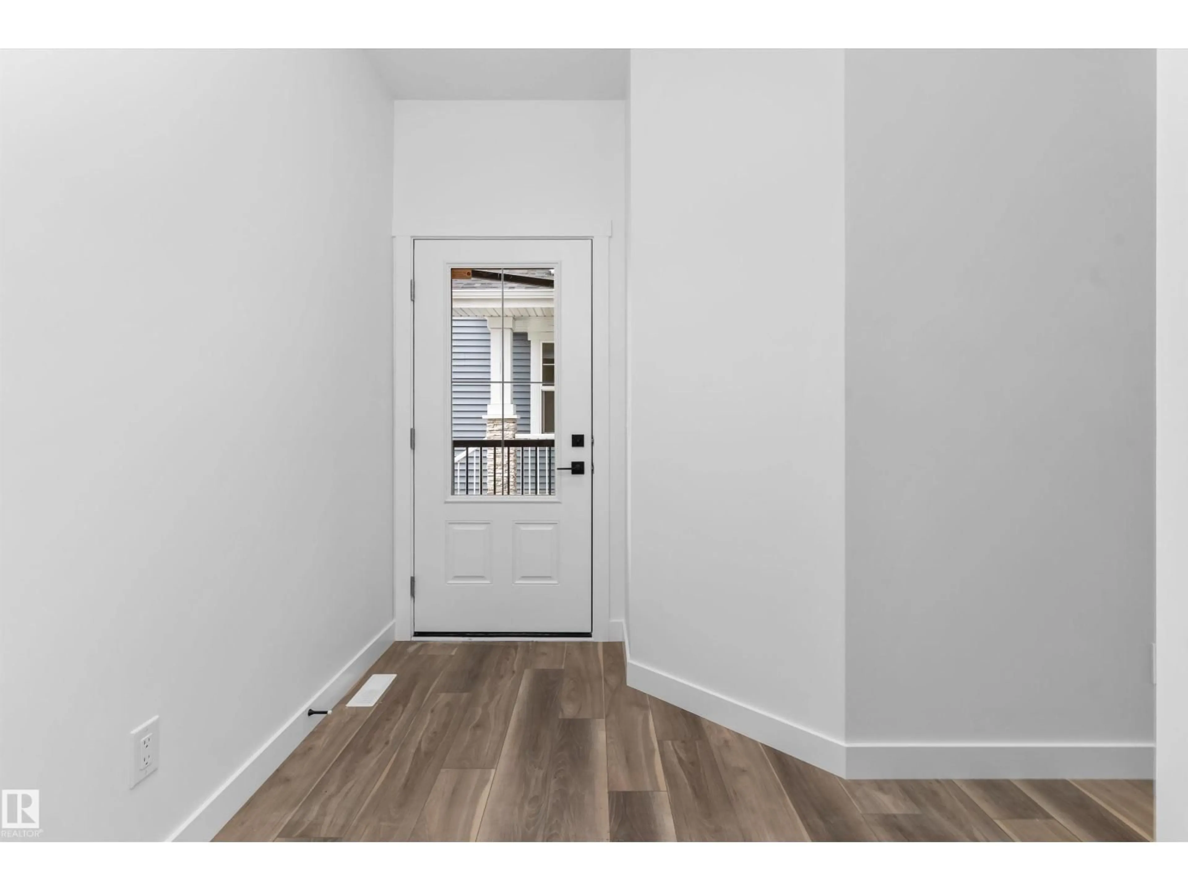 Indoor entryway for SW - 5035 CAWSEY LI, Edmonton Alberta T6W5G5
