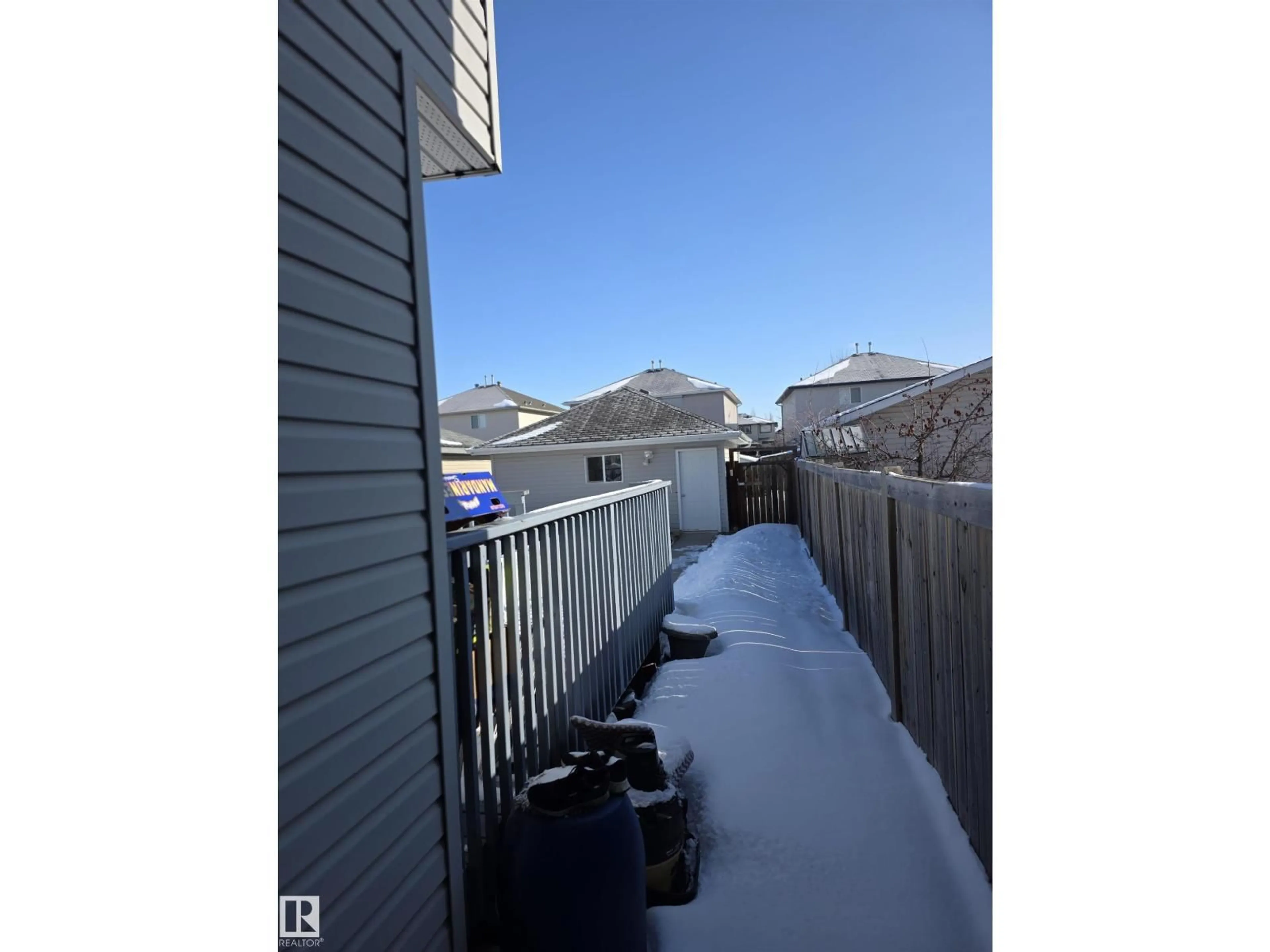 Unknown for 17231 88 ST, Edmonton Alberta T5Z3R4