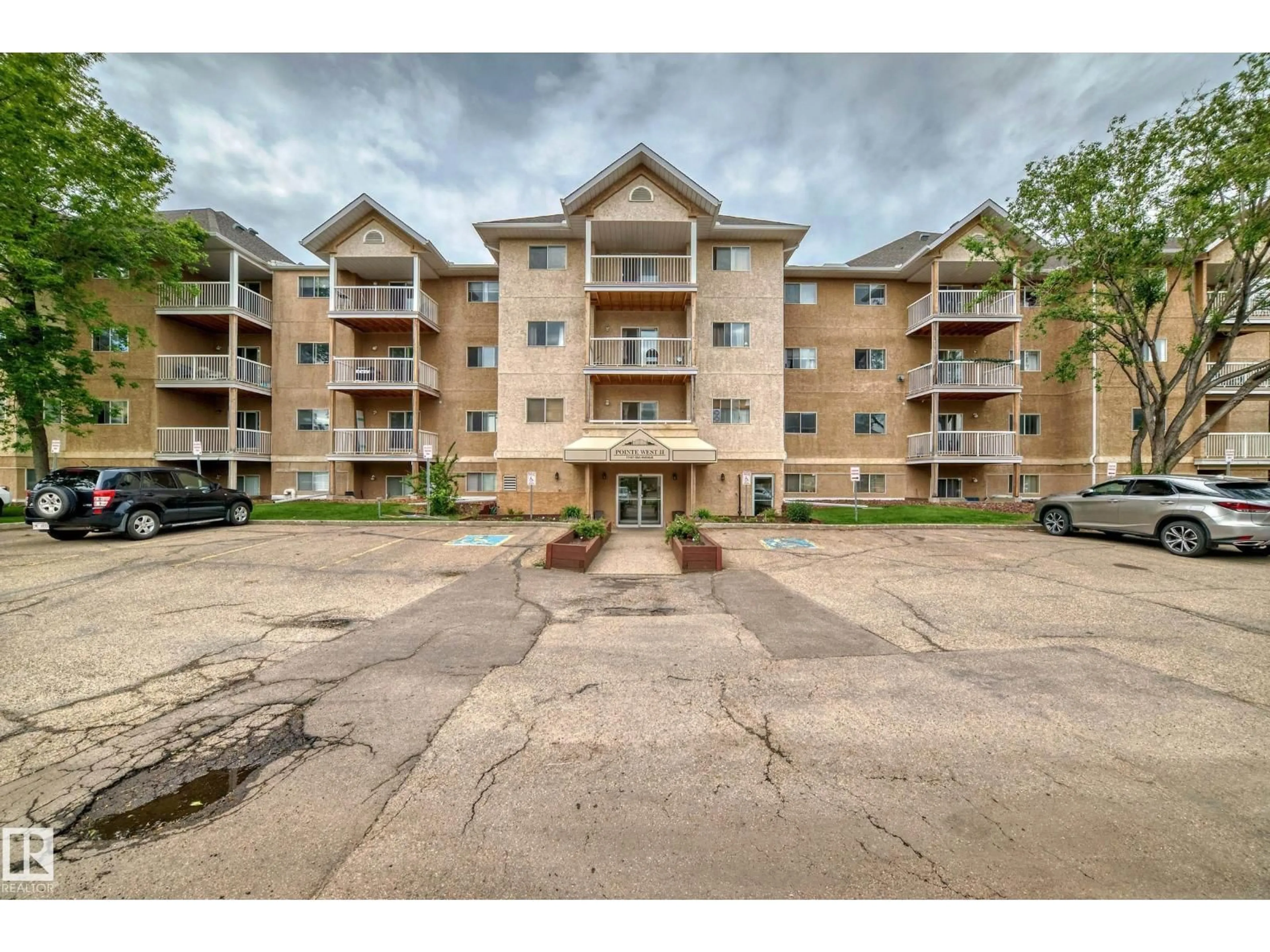 Unknown for #101 - 17467 98A AV, Edmonton Alberta T5T6E9