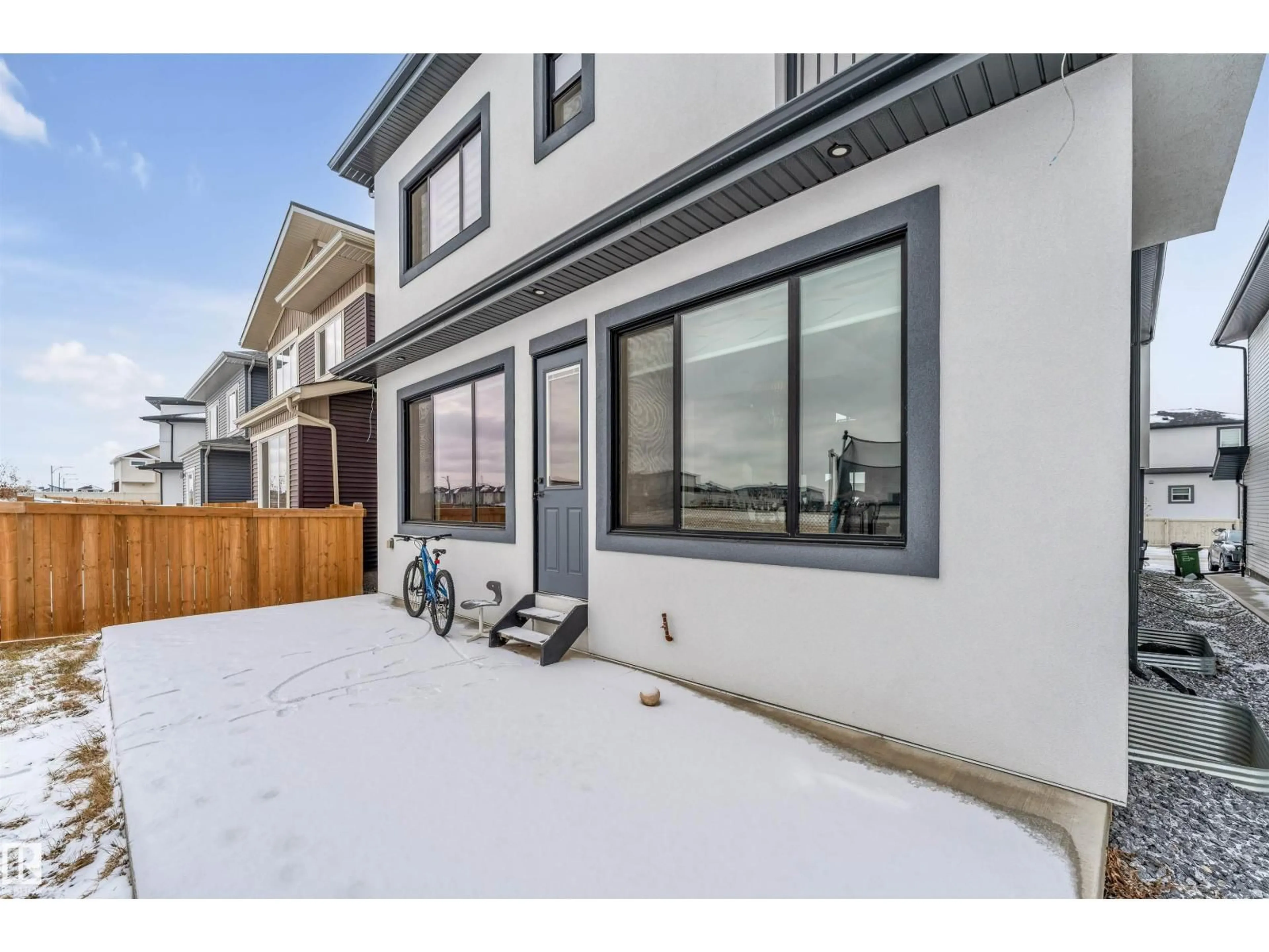Patio, mountain view for 2123 18 AV, Edmonton Alberta T6T2L2