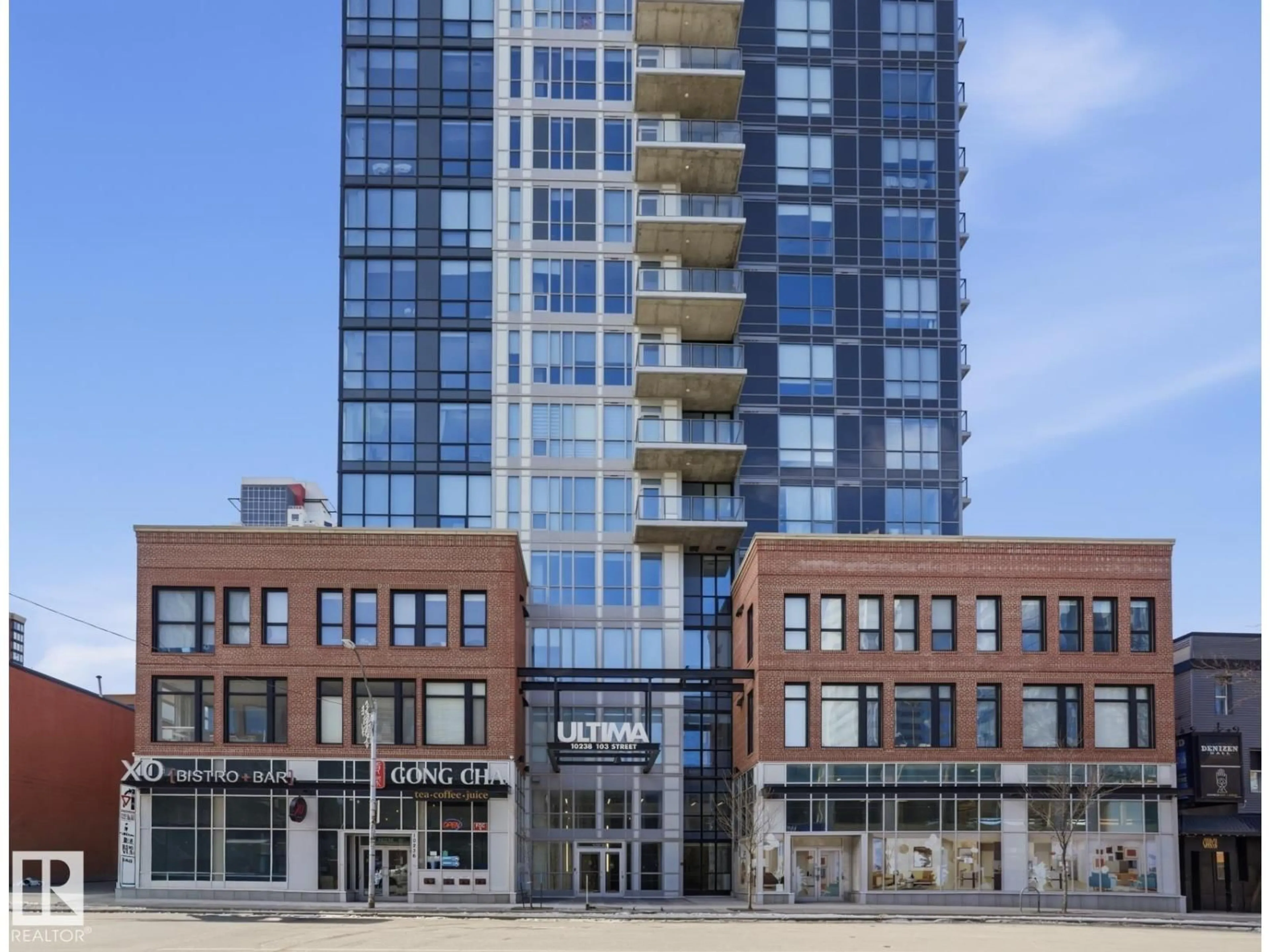 Indoor foyer for #801 - 10238 103 ST, Edmonton Alberta T5J0G6