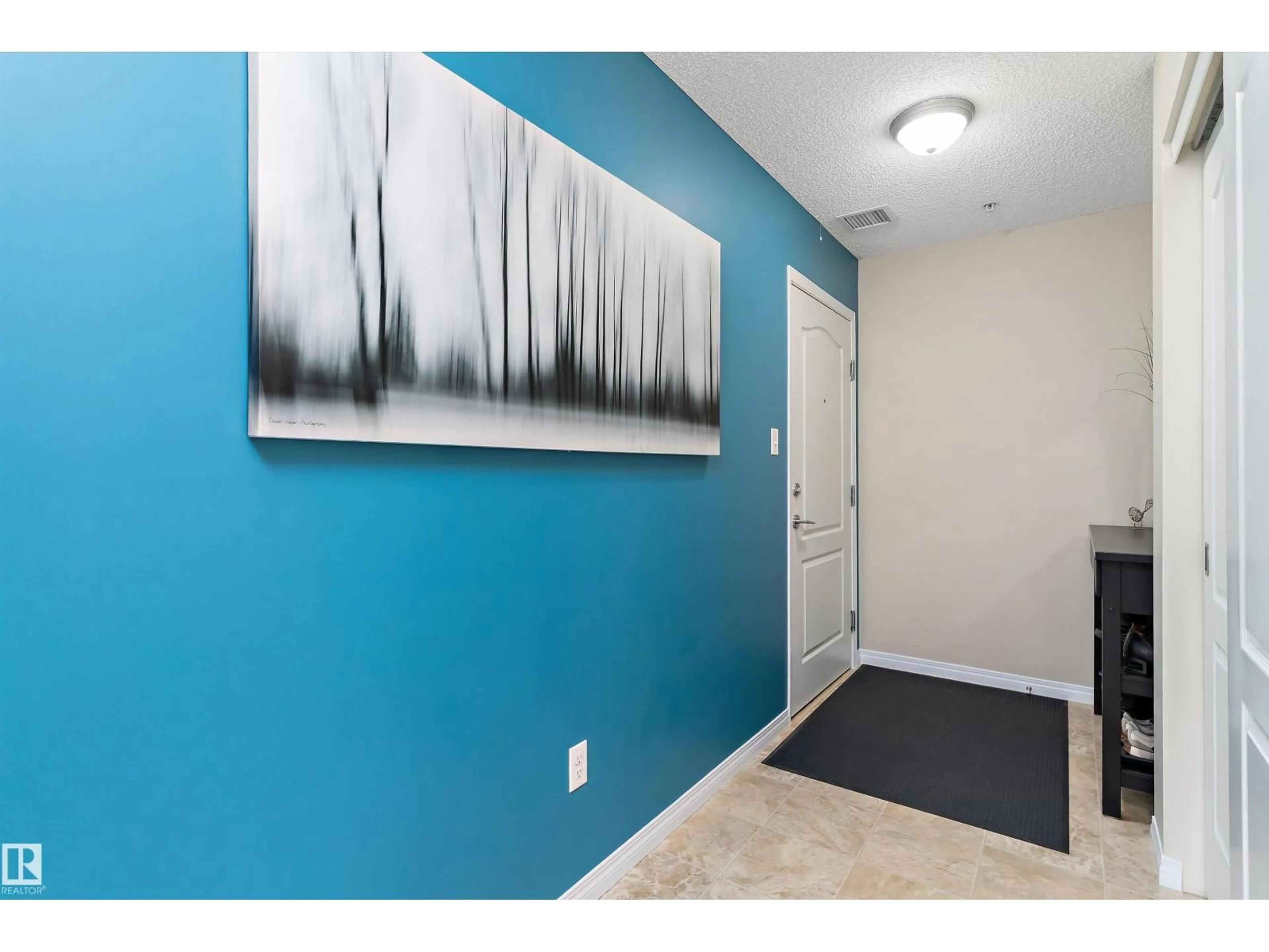 Indoor entryway for 9351 - 3118 SIMPSON DR, Edmonton Alberta T6R0N4