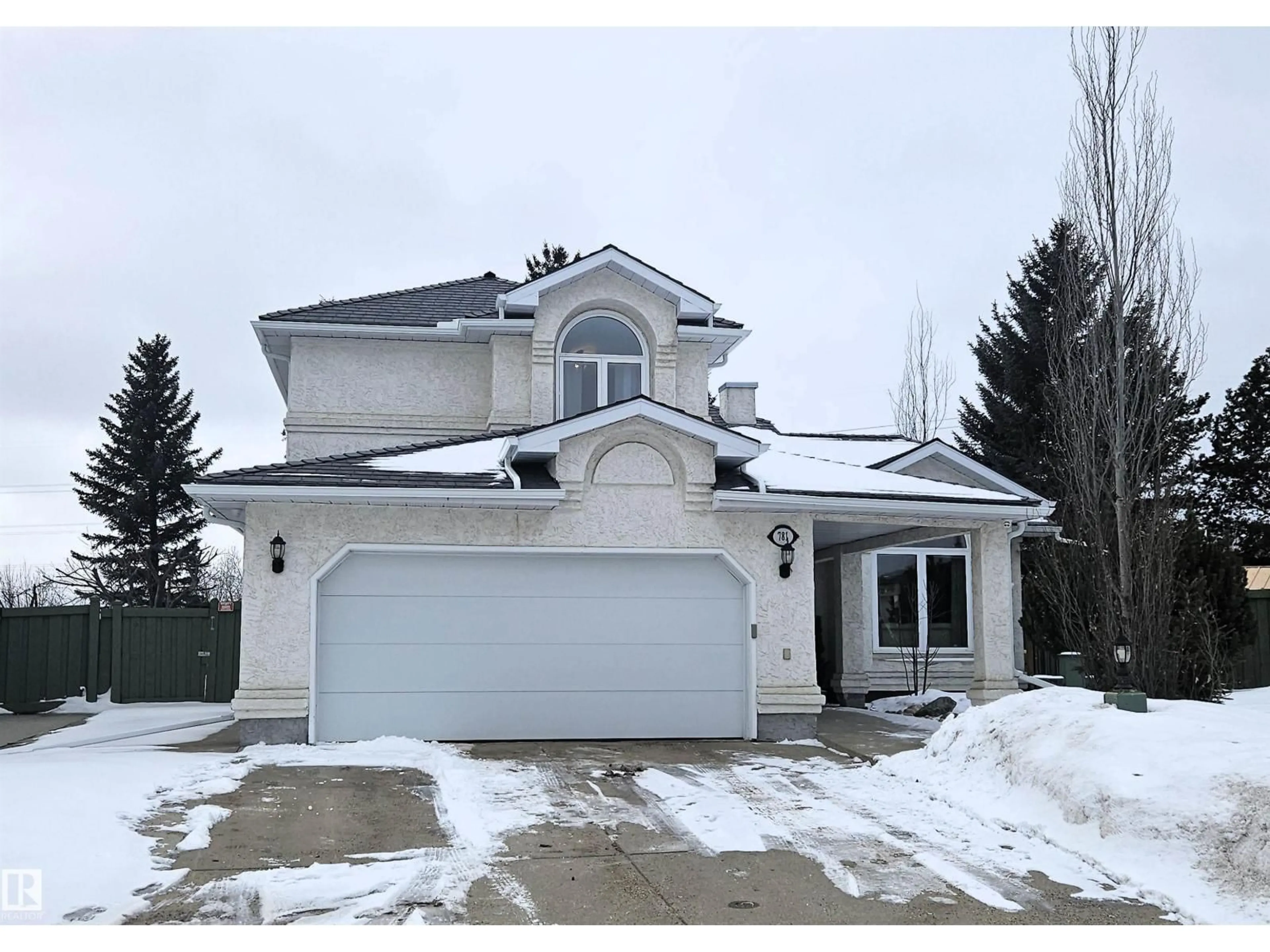 A pic from outside/outdoor area/front of a property/back of a property/a pic from drone, street for 781 WELLS WD, Edmonton Alberta T6M2J8