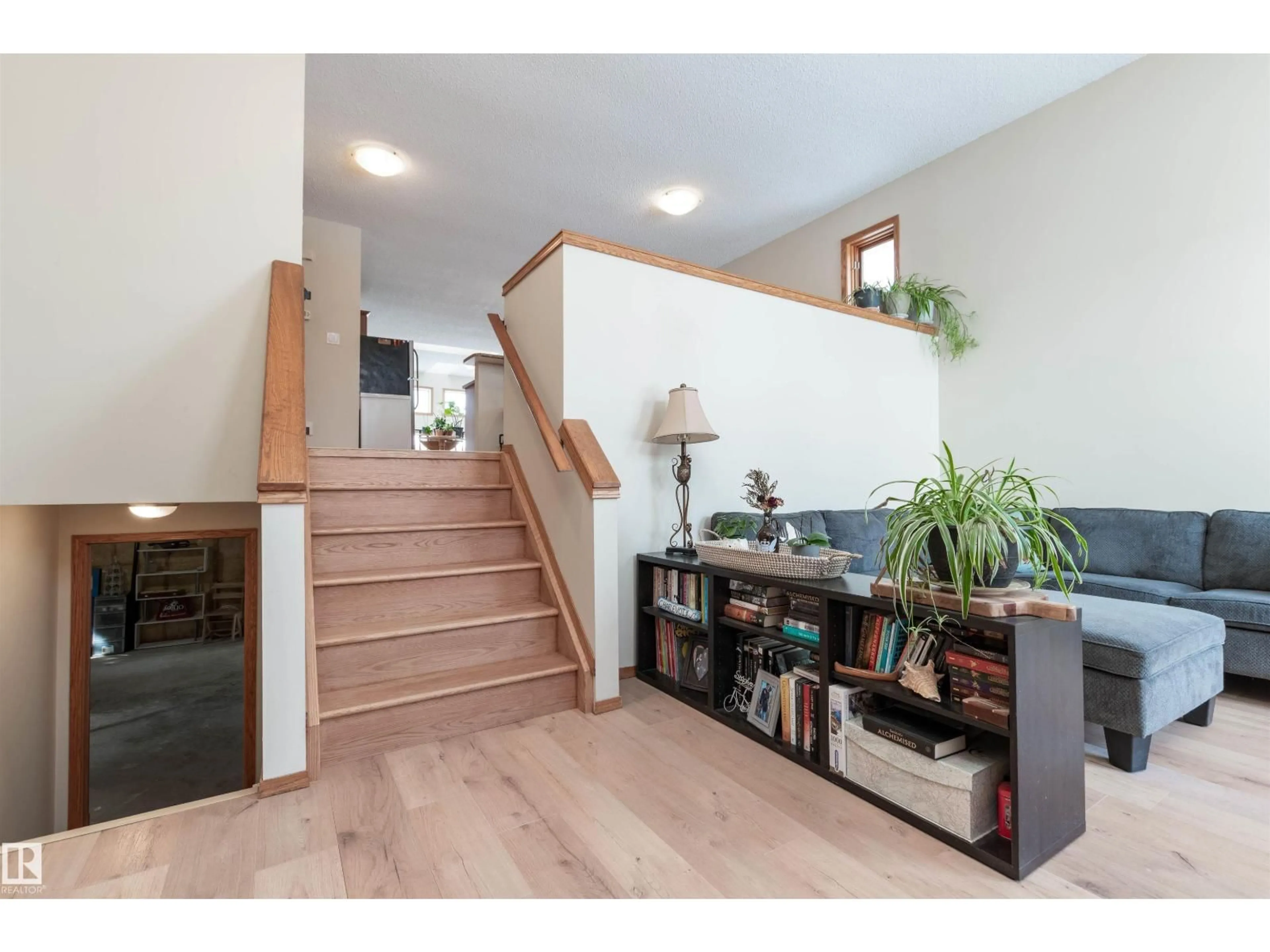 Unknown for 221 GRANDIN DR, Morinville Alberta T8R1H6