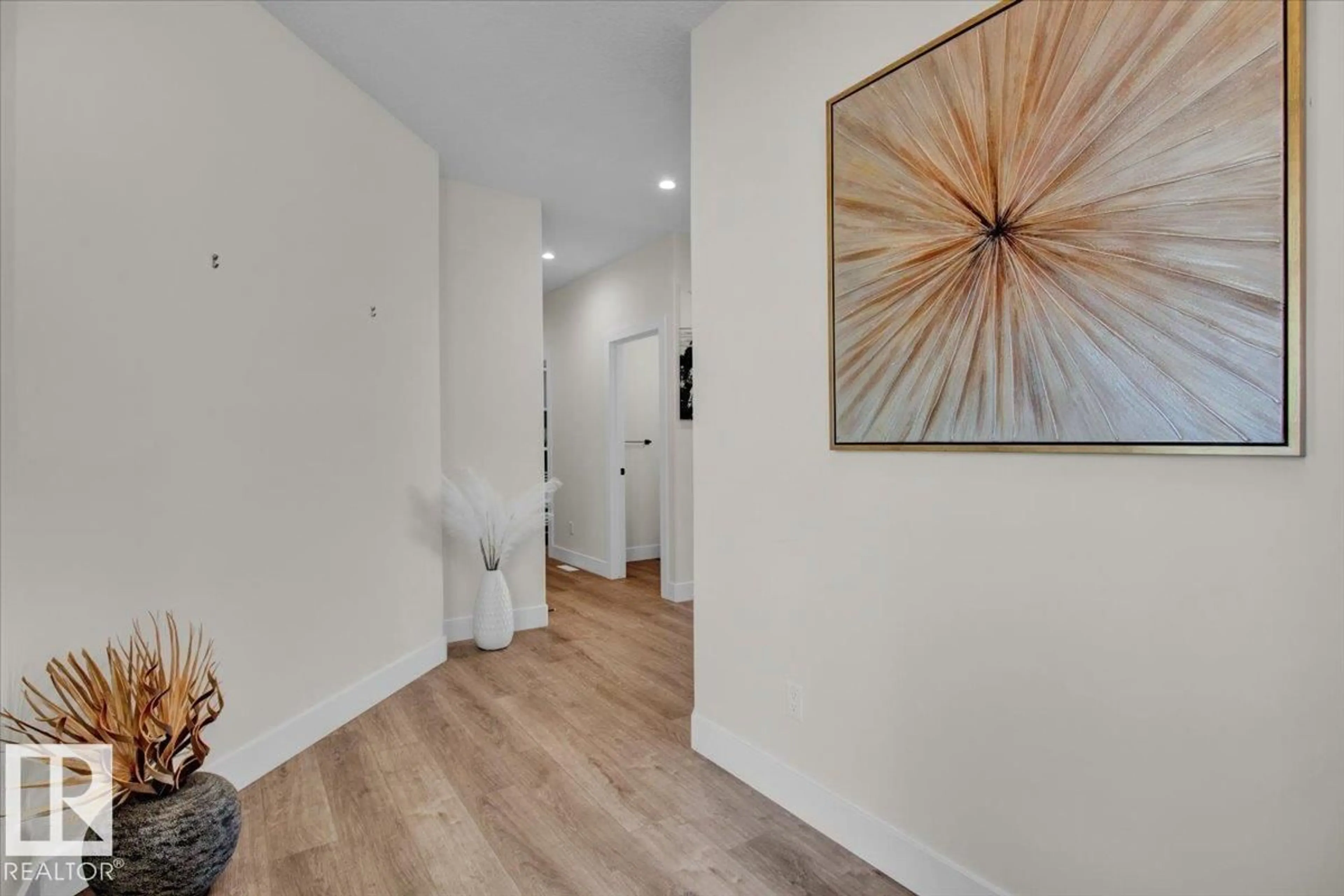 Indoor entryway for NW - 9327 181 AV, Edmonton Alberta T5Z0K2